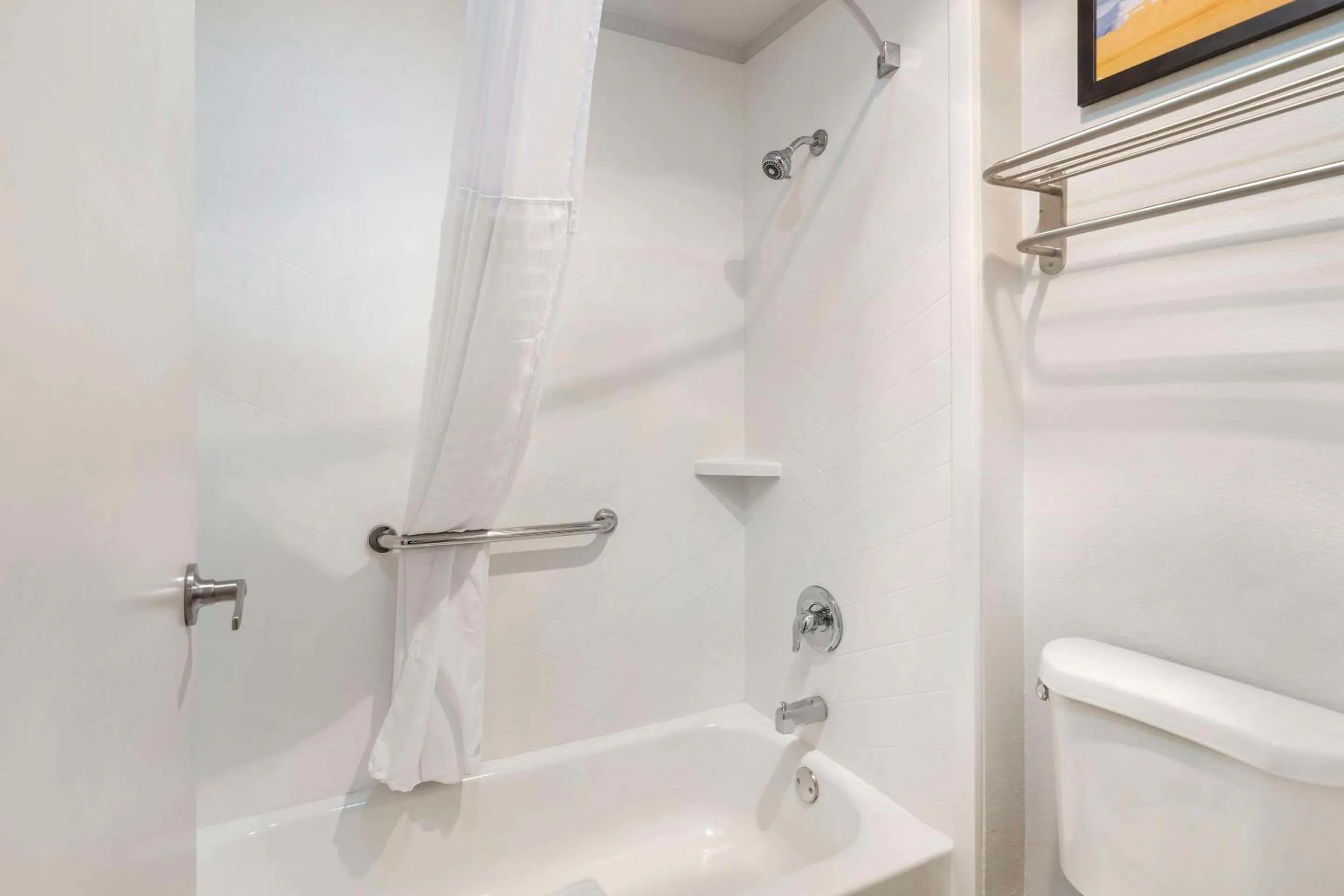 Shower in Comfort Inn & Suites Mundelein-Vernon Hills