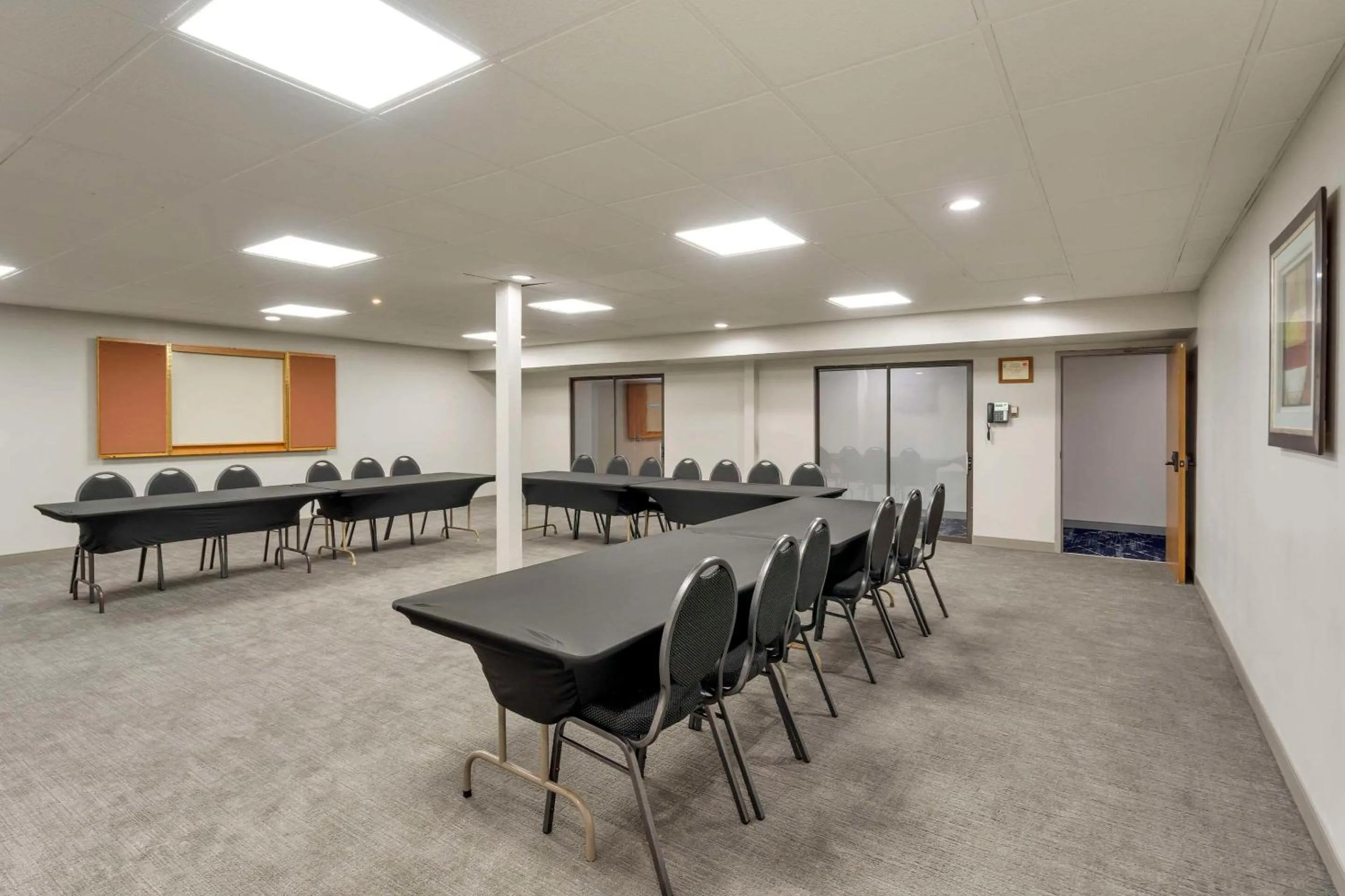 Meeting/conference room in Comfort Inn & Suites Mundelein-Vernon Hills