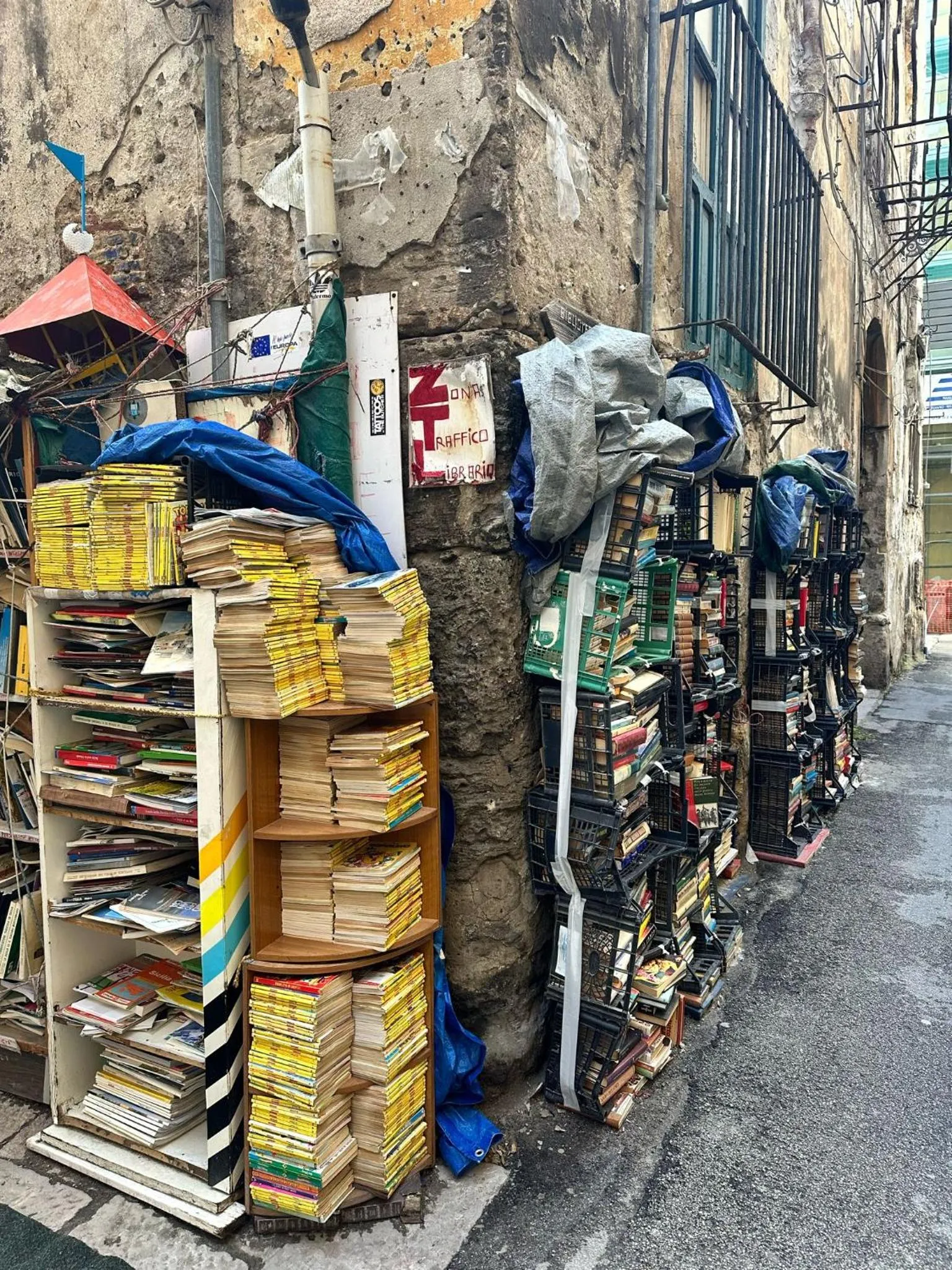 Neighbourhood in Via Zara