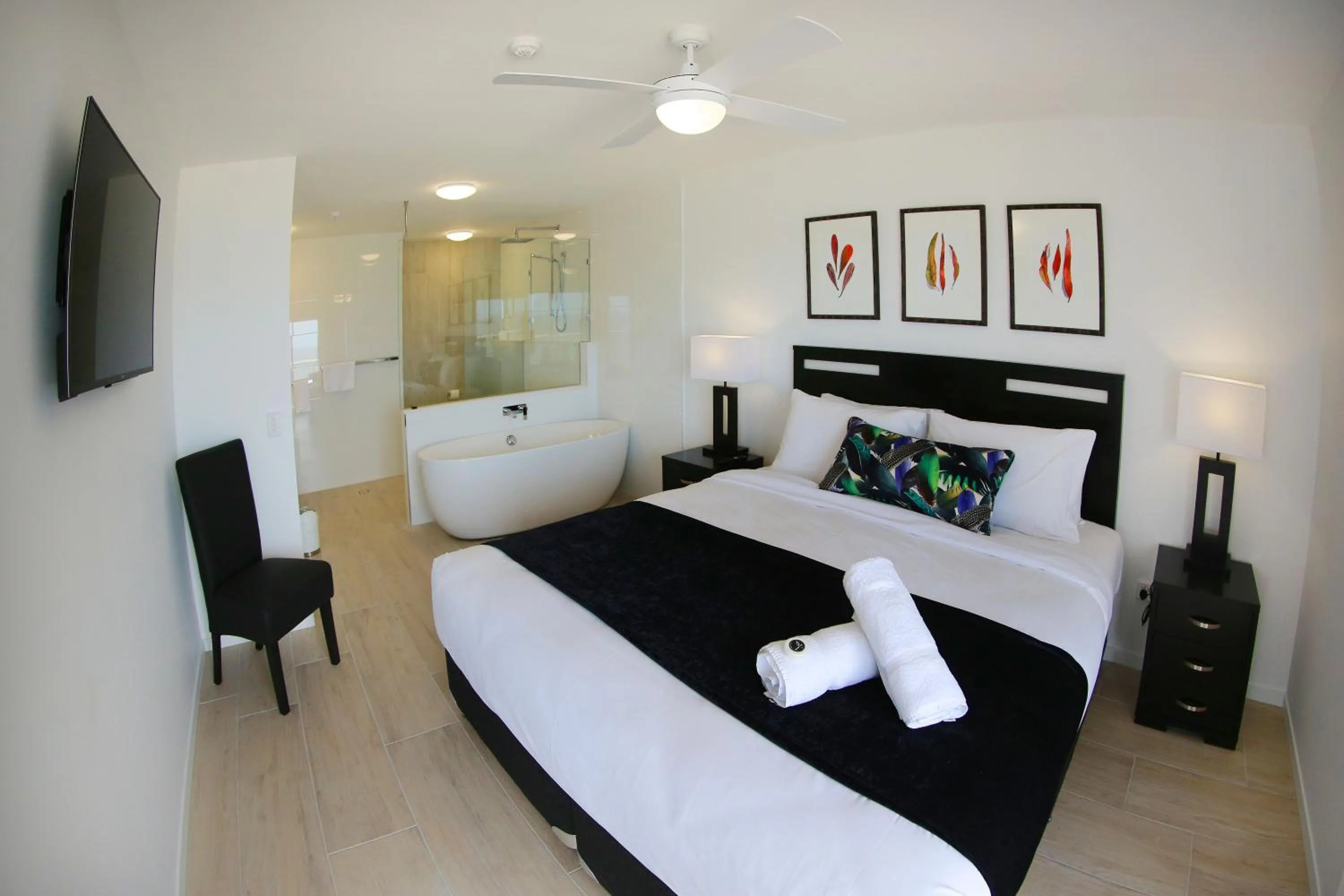 Bedroom, Bed in Narrowneck Court Holiday Apartments