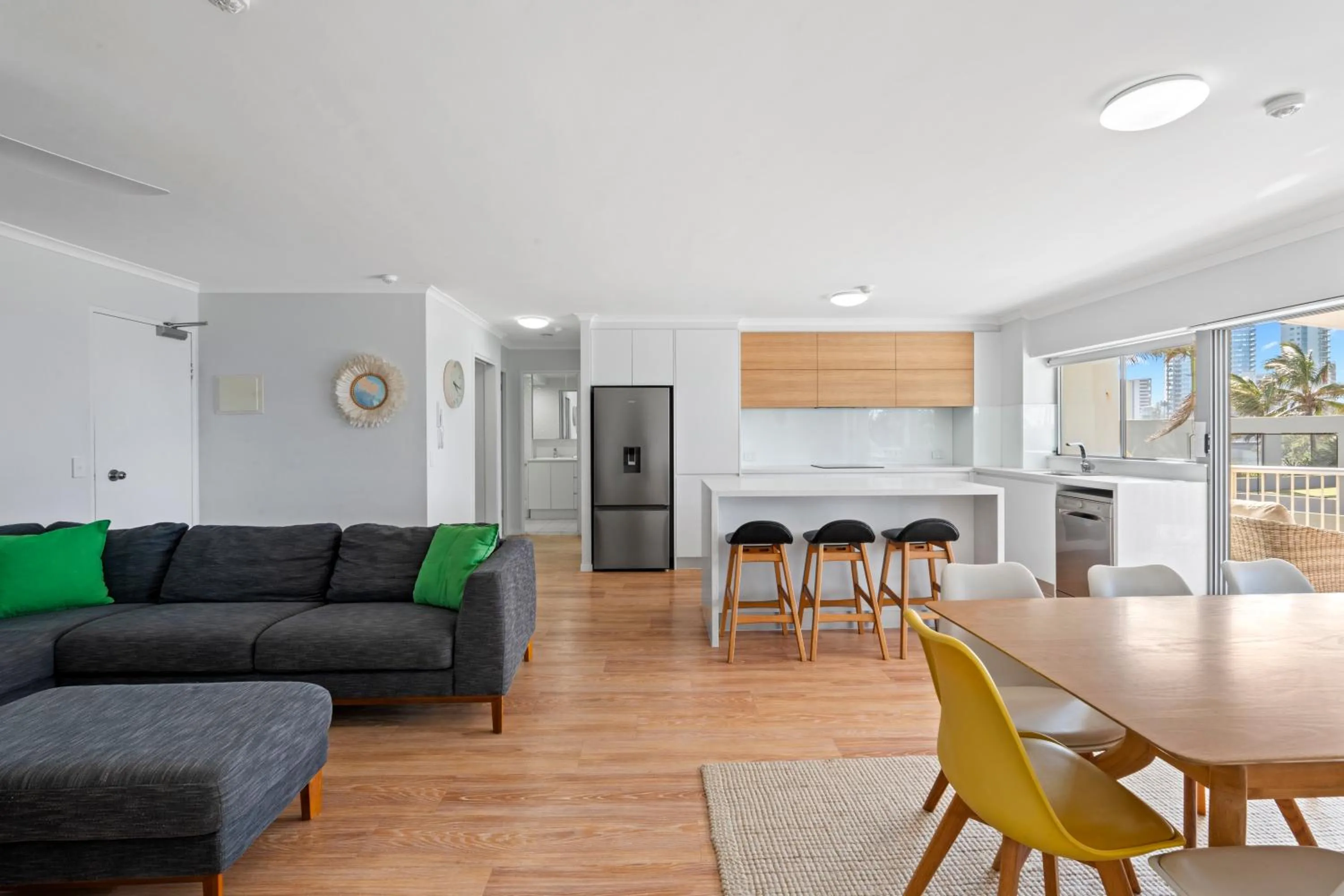 Living room in Narrowneck Court Holiday Apartments