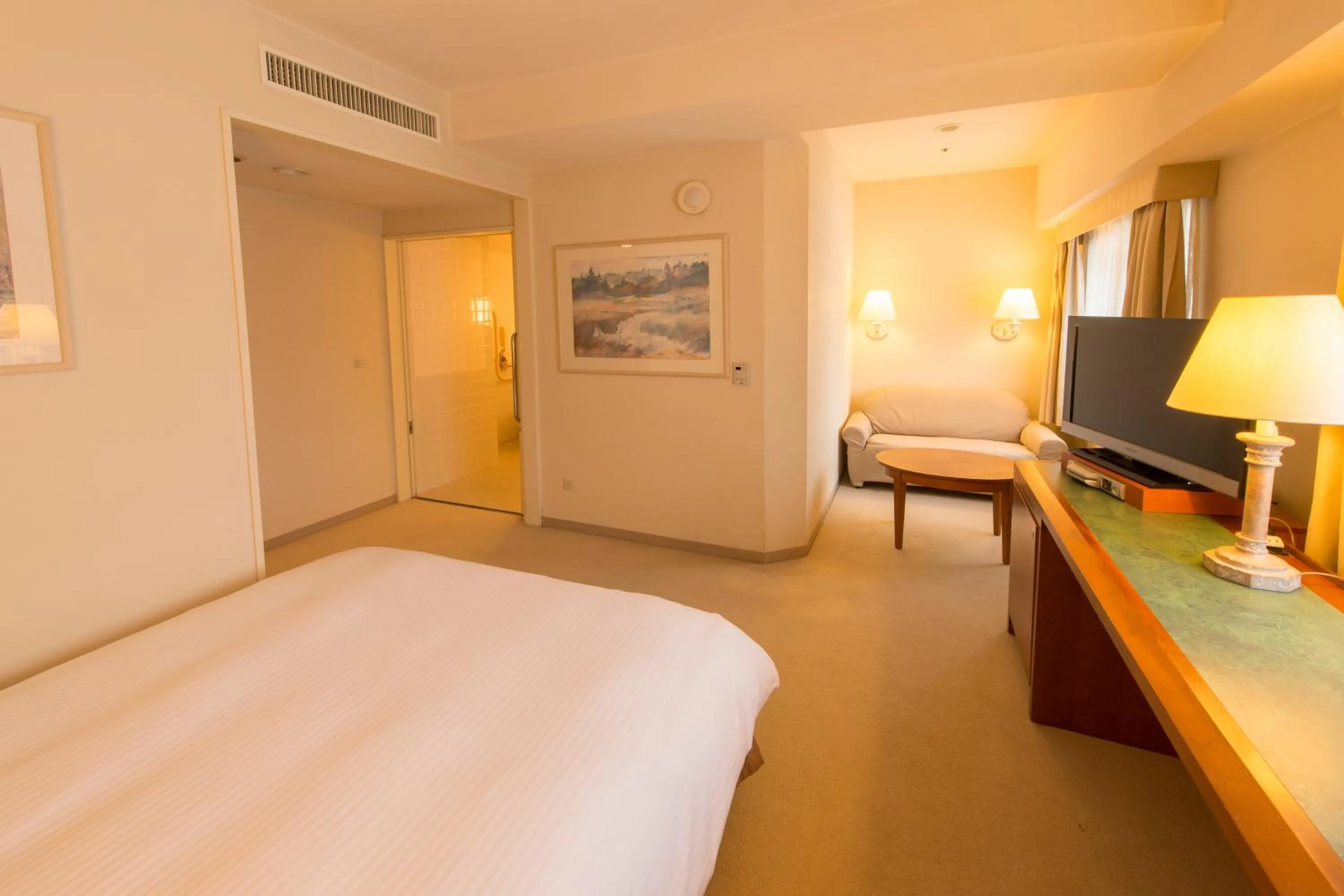 Photo of the whole room, Bed in HOTEL MYSTAYS PREMIER Sapporo Park