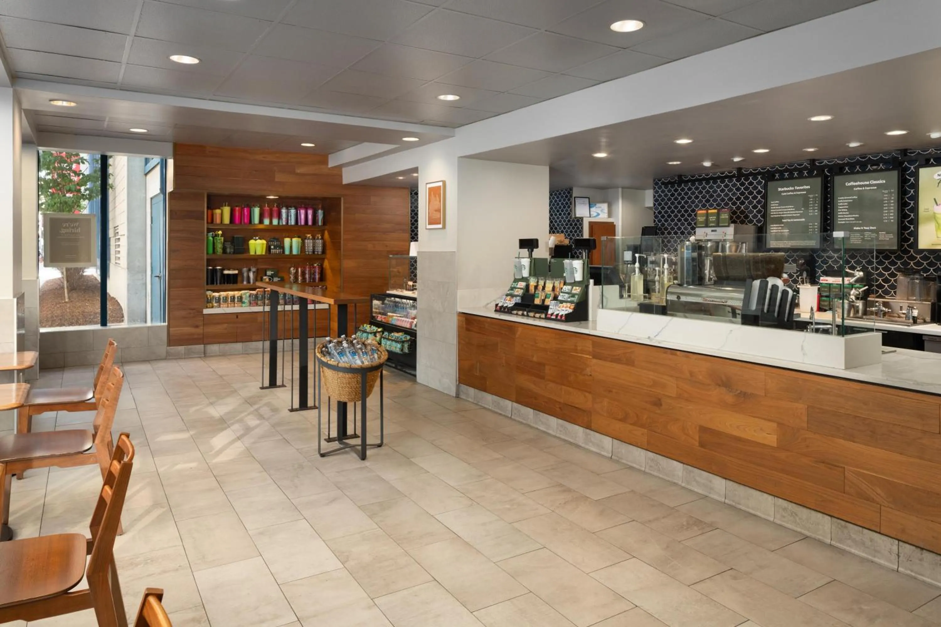 Restaurant/places to eat in DoubleTree by Hilton Hotel Boston - Downtown