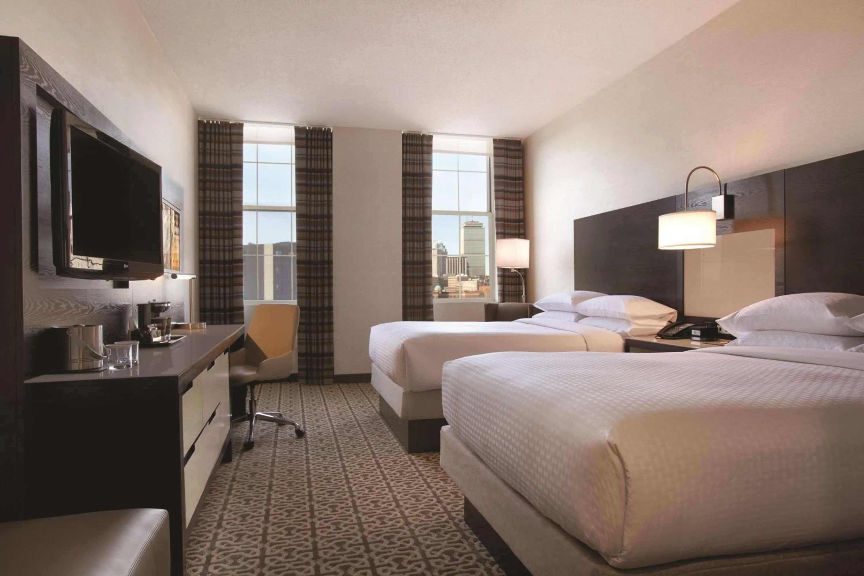 Bedroom, Bed in DoubleTree by Hilton Hotel Boston - Downtown