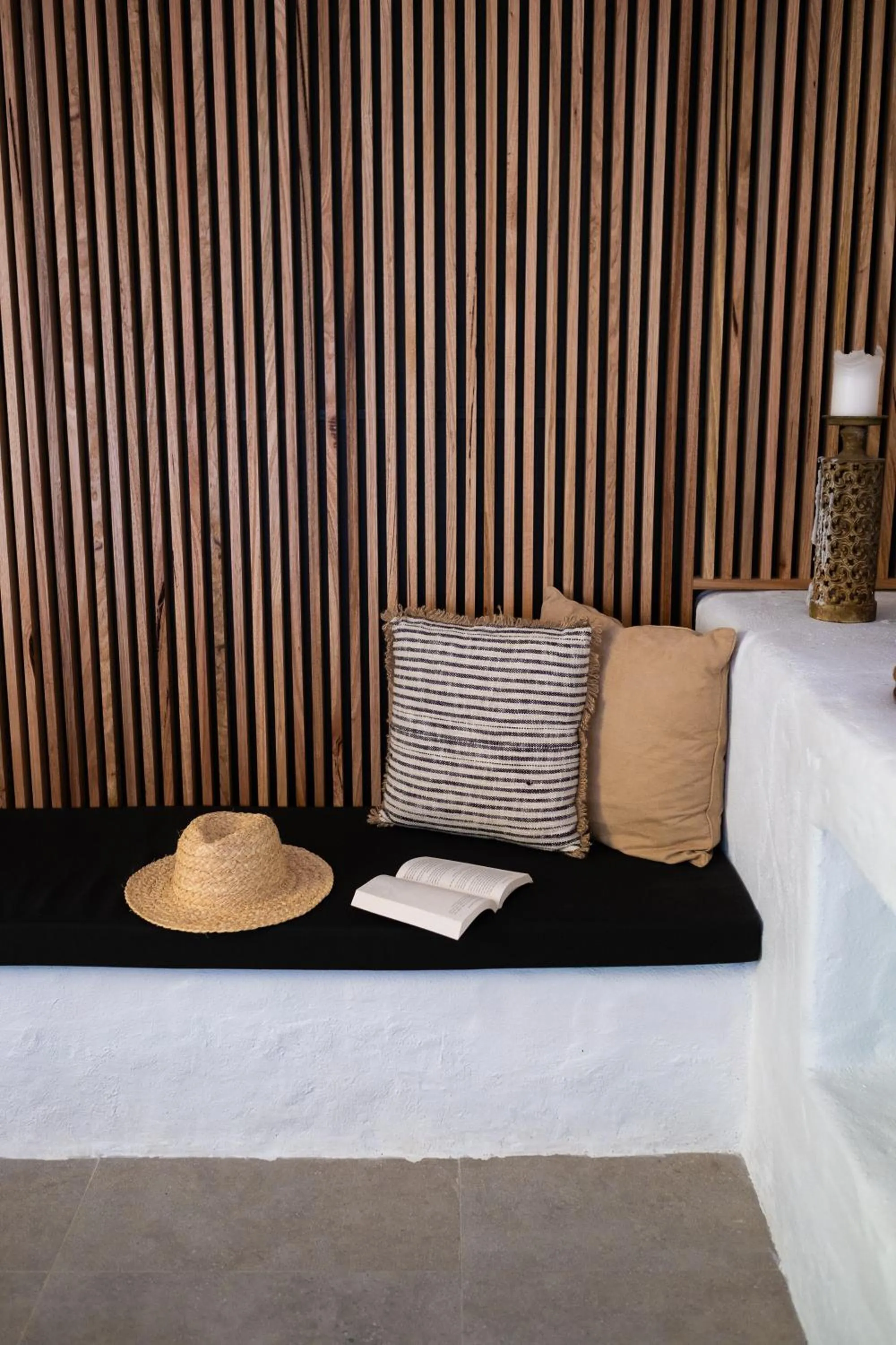 Seating area in Chimes Spa Retreat