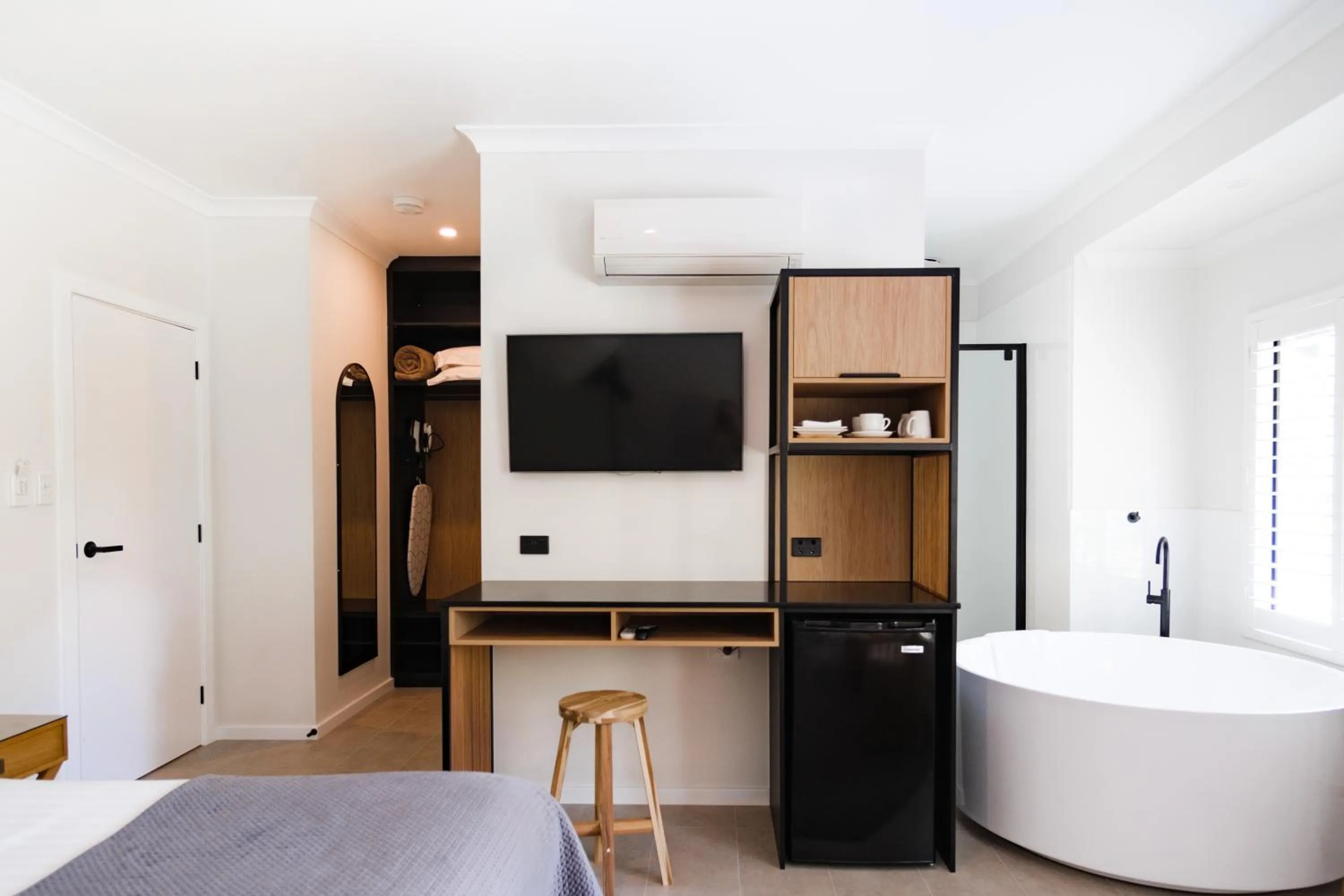 Photo of the whole room, Bed in Chimes Spa Retreat