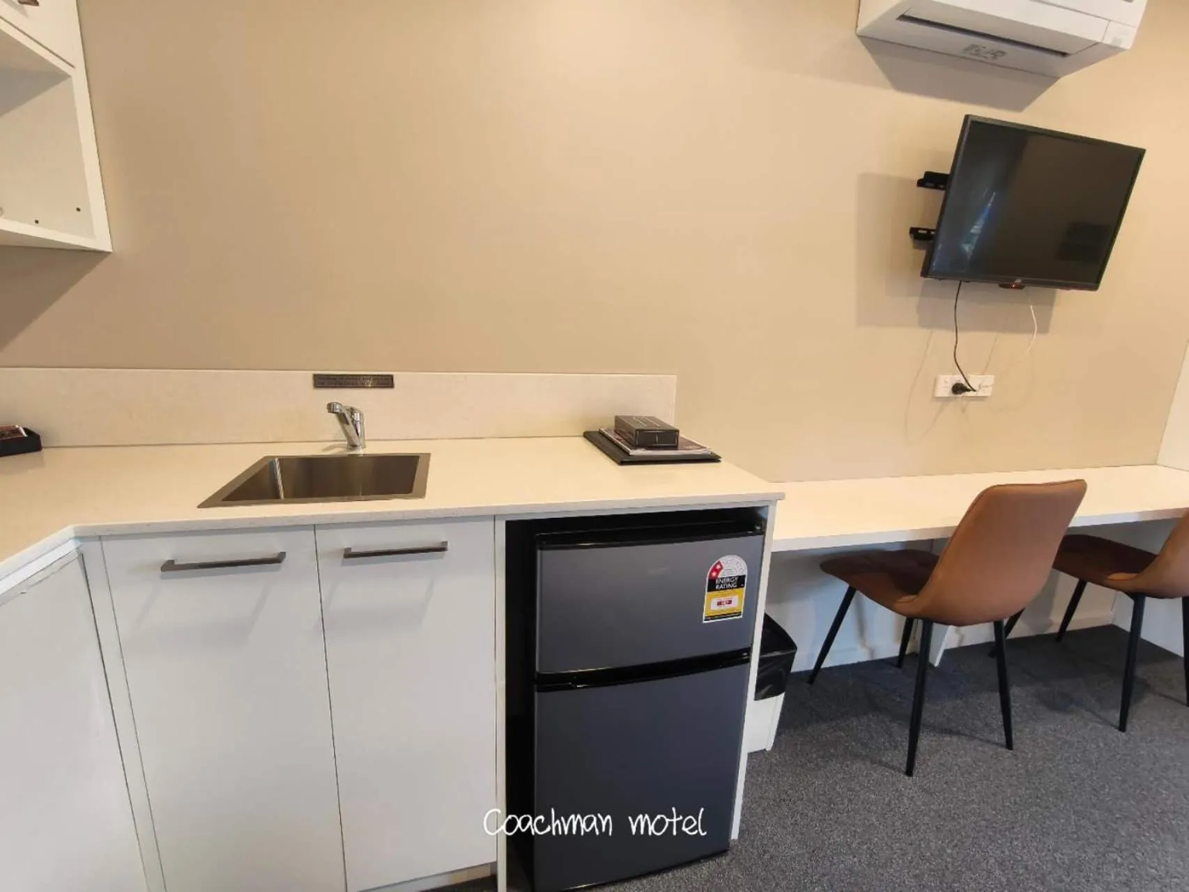 Coachman Motel and Holiday Units