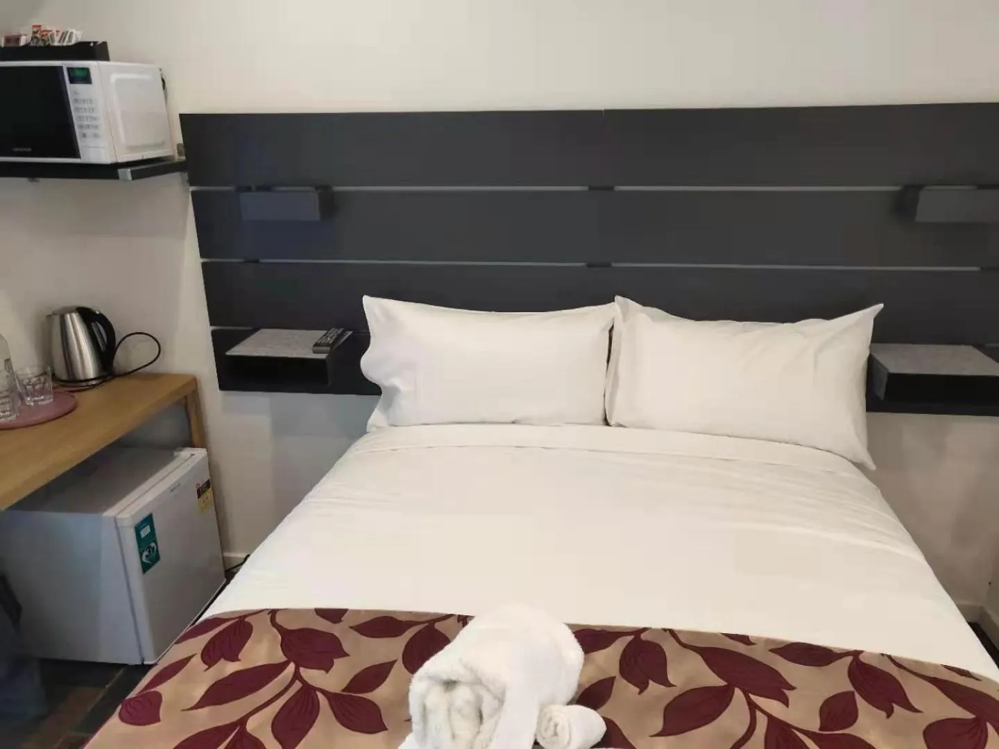 Bed in Coachman Motel and Holiday Units