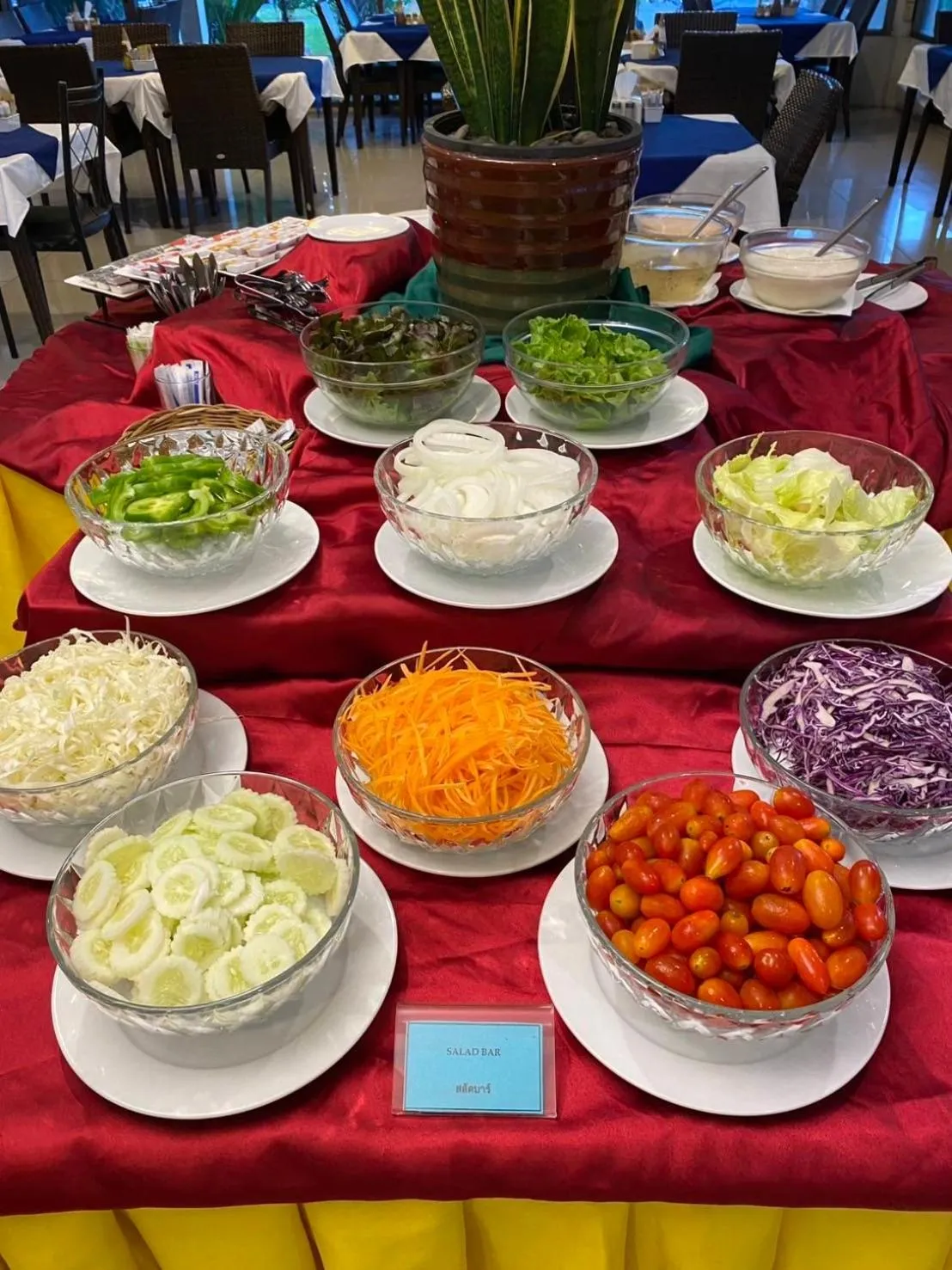 Restaurant/places to eat in Nautical Inn