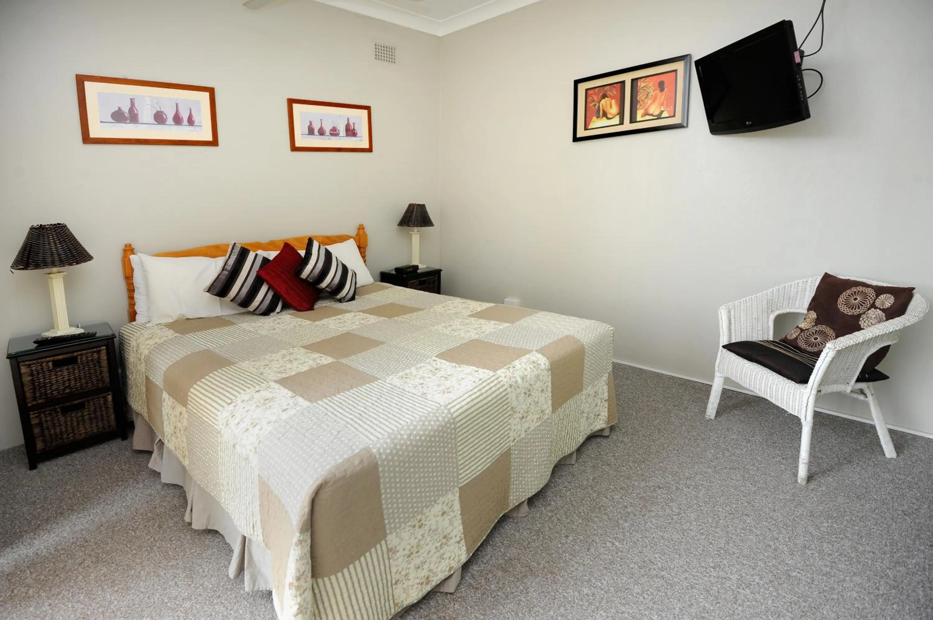 Bedroom in The Tahitian