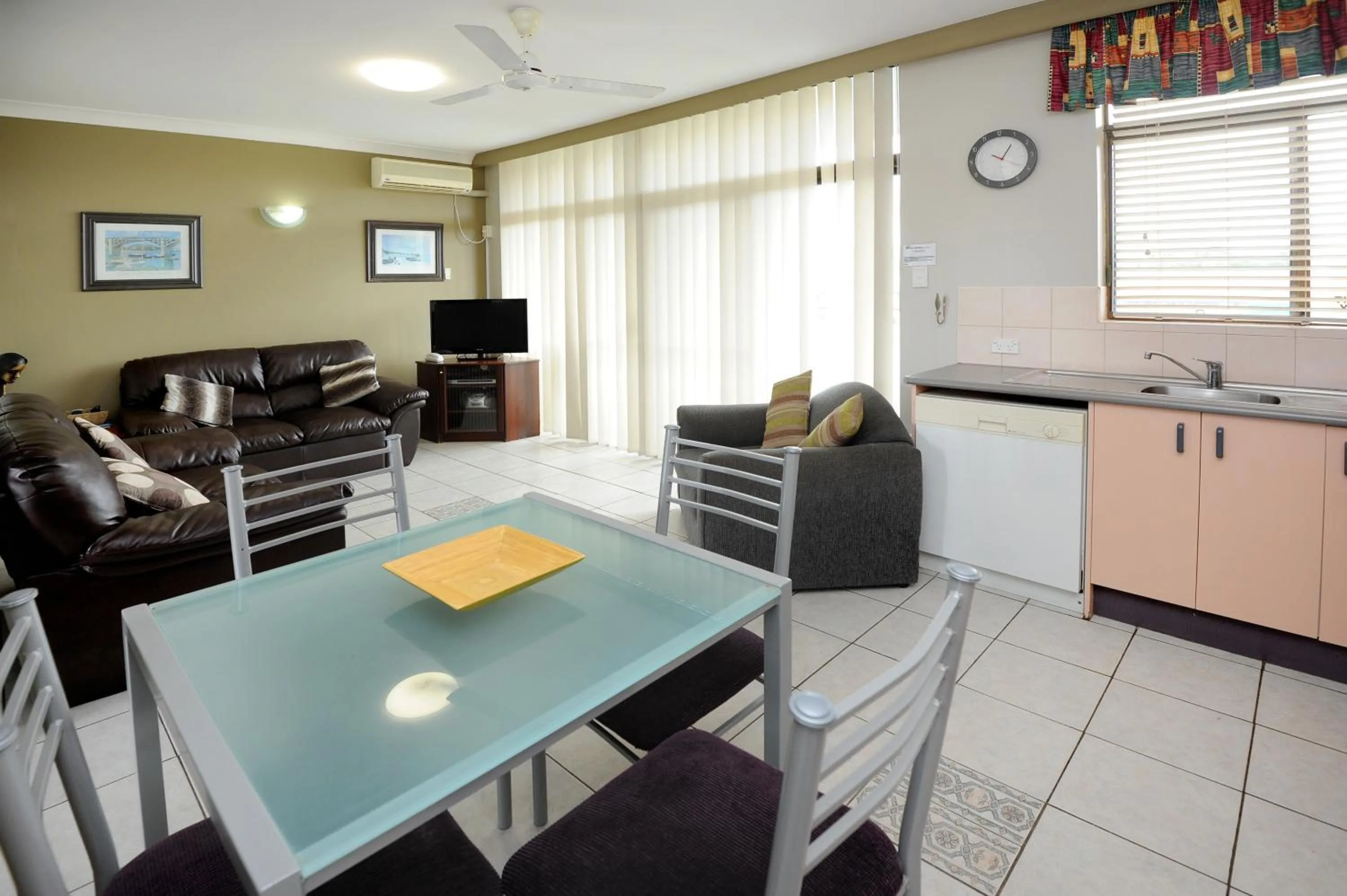 Dining area in The Tahitian