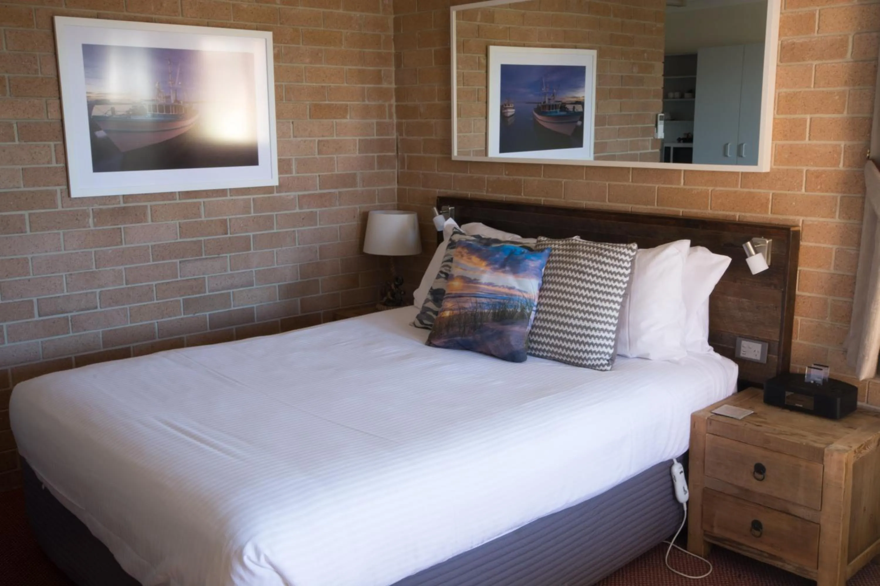 Decorative detail, Bed in Anchor Bay Motel