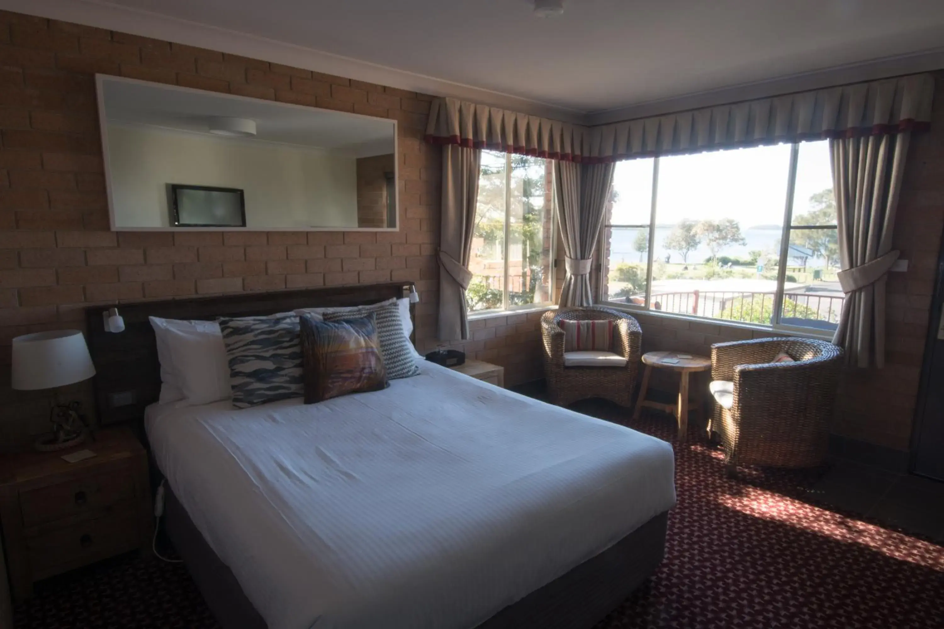 Suite with Water View - Top Floor in Anchor Bay Motel Suite with Water View - Top Floor in Anchor Bay Motel