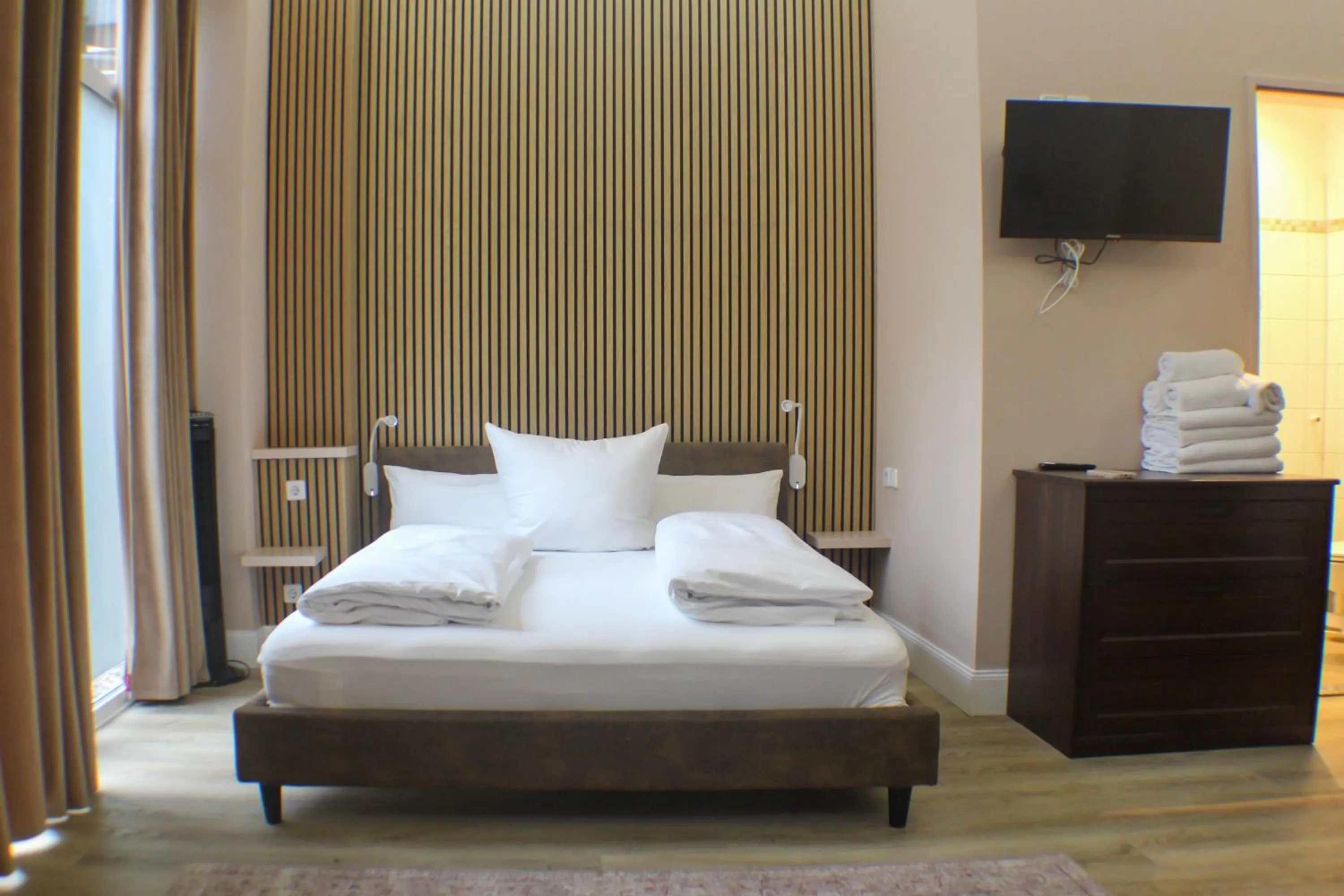 Bed in Nu Wave Hotel Berlin - Digital Check-In