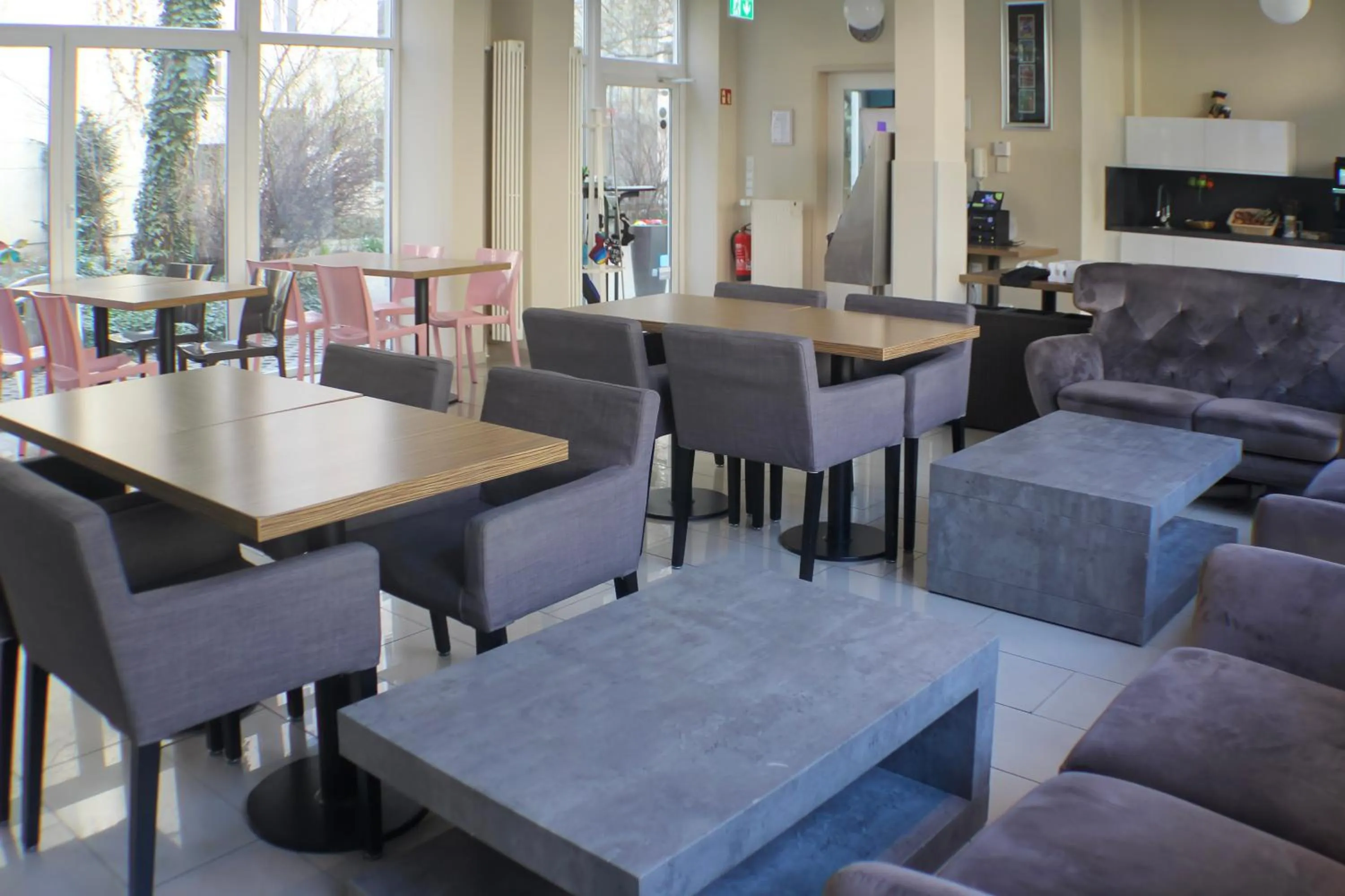 Lobby or reception in Nu Wave Hotel Berlin - Digital Check-In