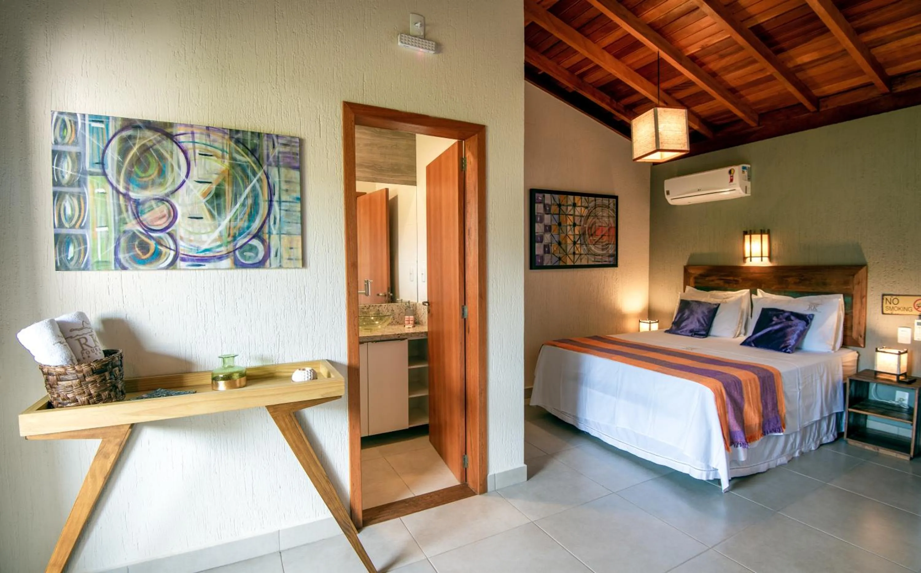 Decorative detail, Bed in Pousada Rosa Karioka - Praia do Rosa