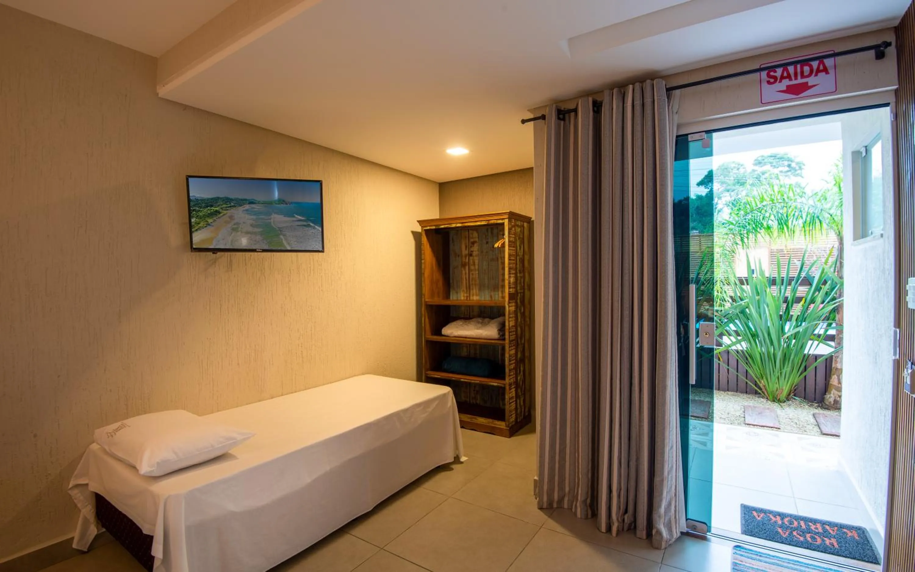 Decorative detail, Bed in Pousada Rosa Karioka - Praia do Rosa