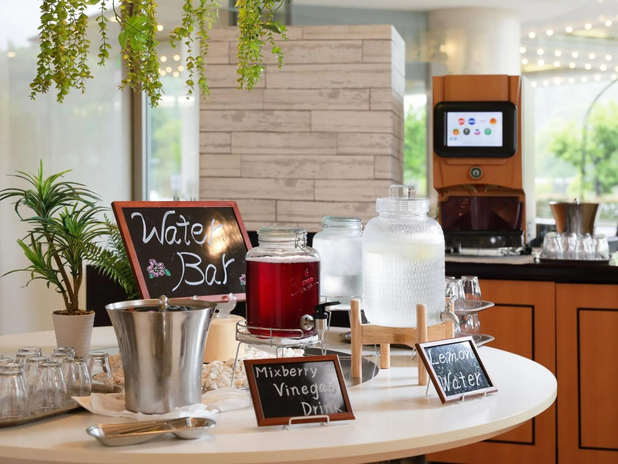 Restaurant/places to eat in ANA Crowne Plaza Narita by IHG