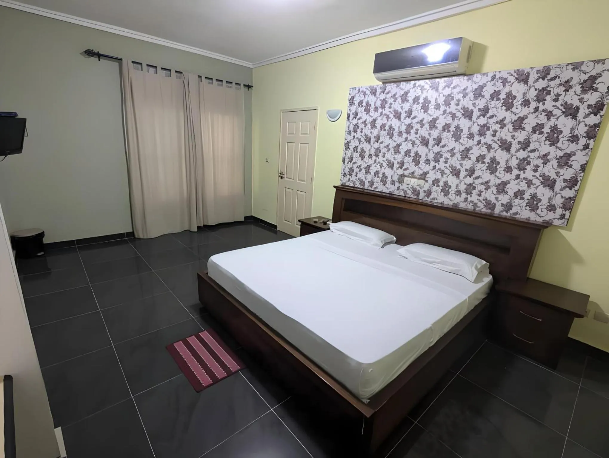 Bed in Hôtel YABISSO