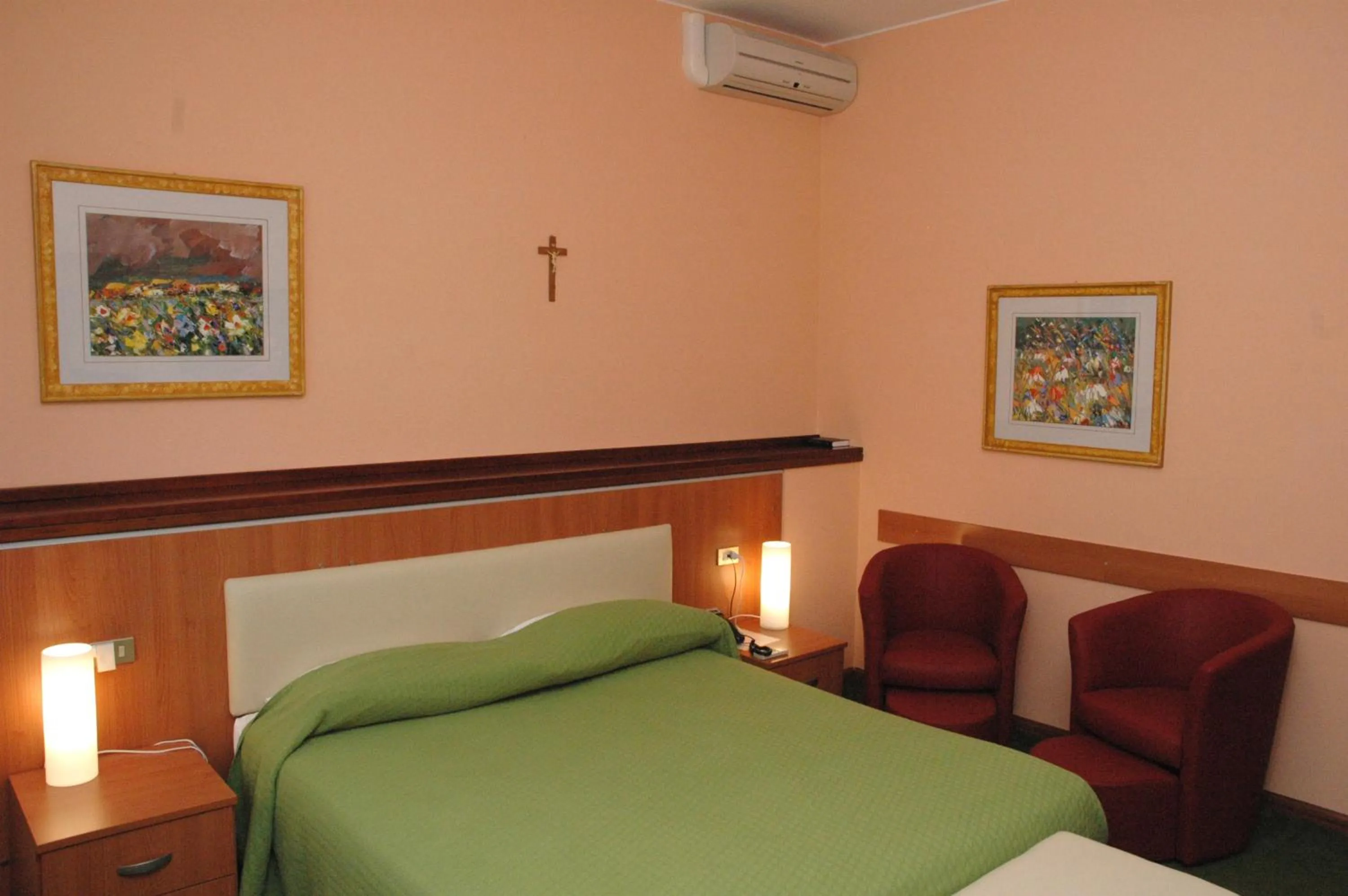 Bed in Hotel Da Angela