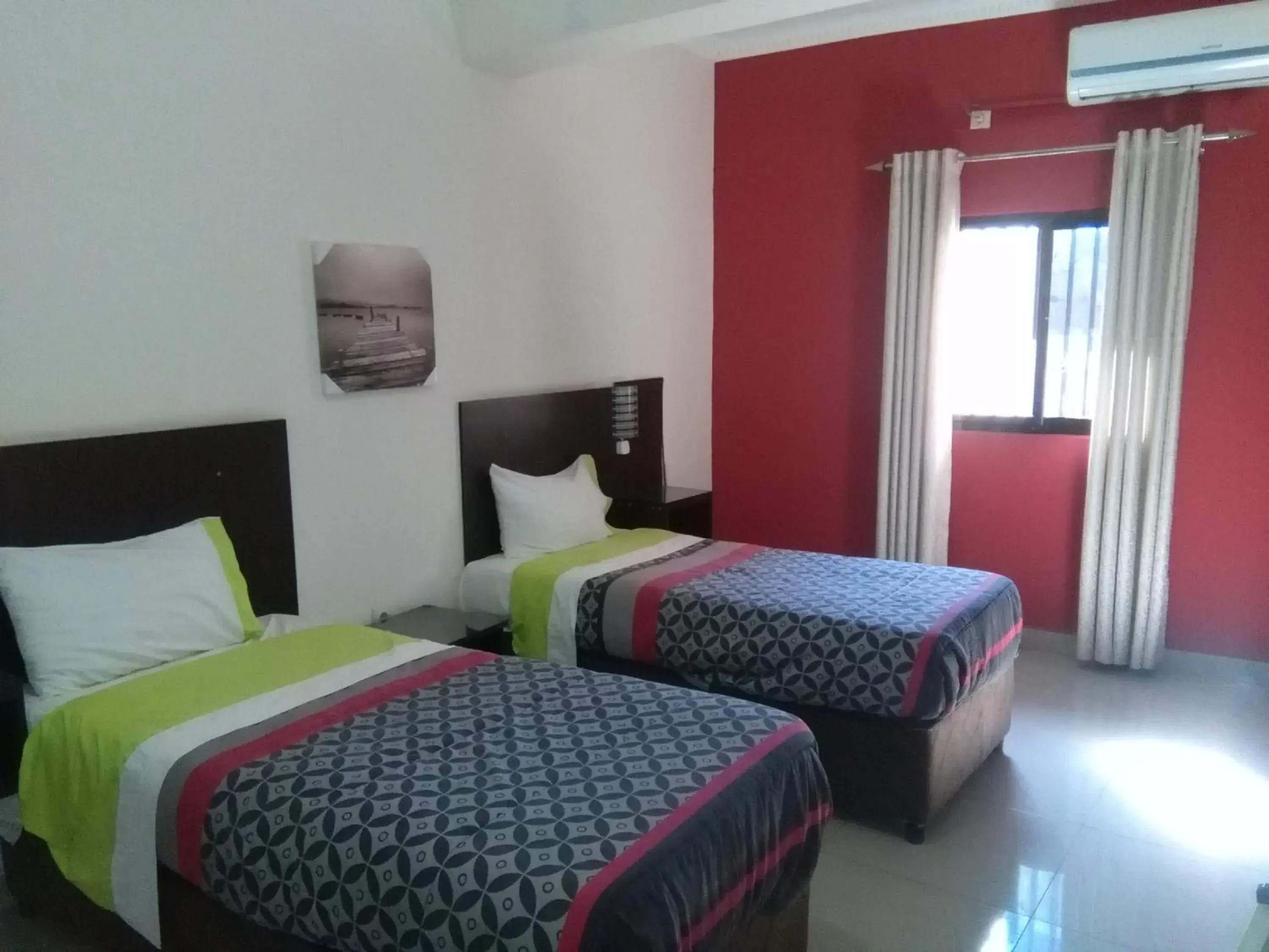 Twin Room - single occupancy in Le Victoria Twin Room - single occupancy in Le Victoria