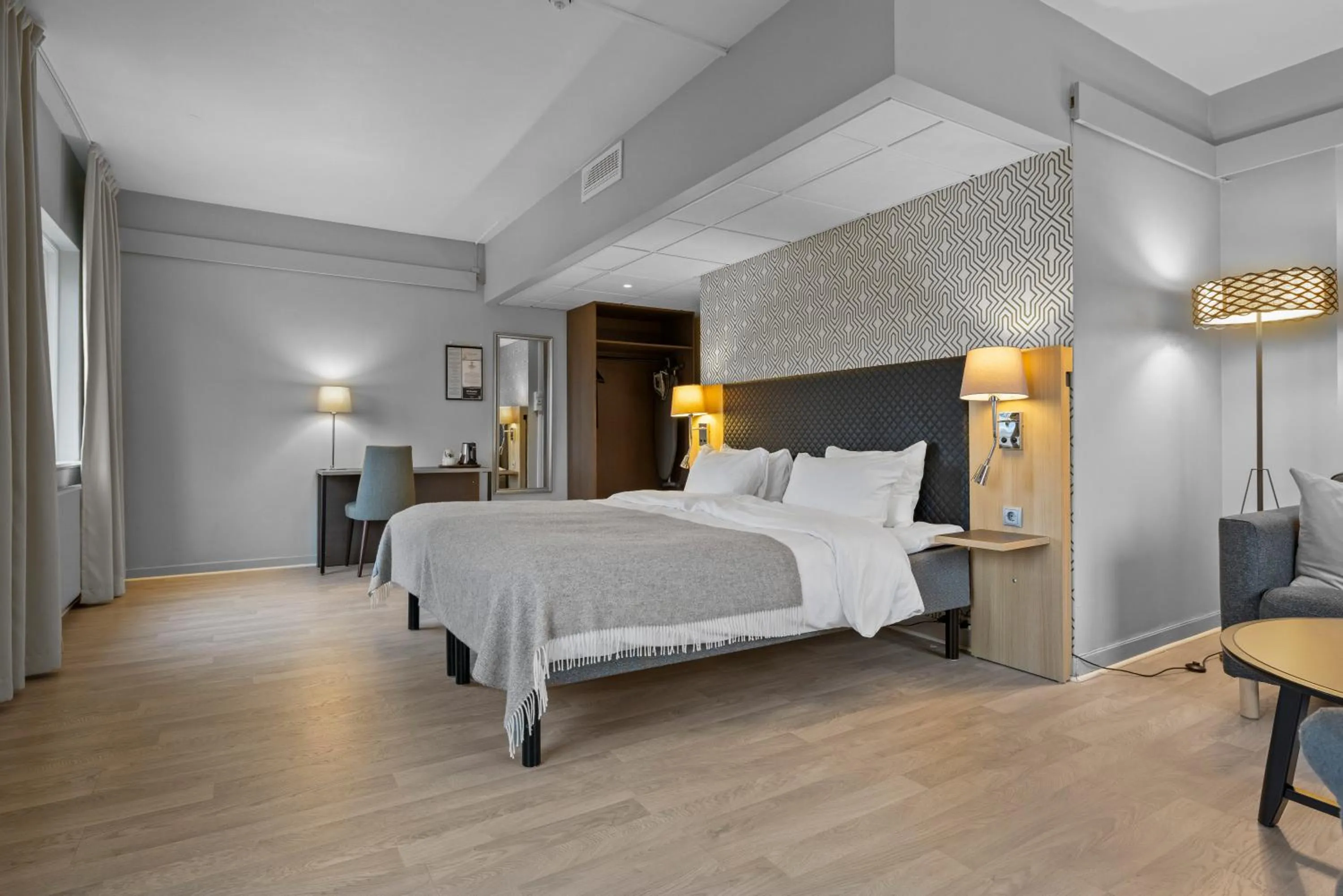 Bed in Home Hotel Astoria