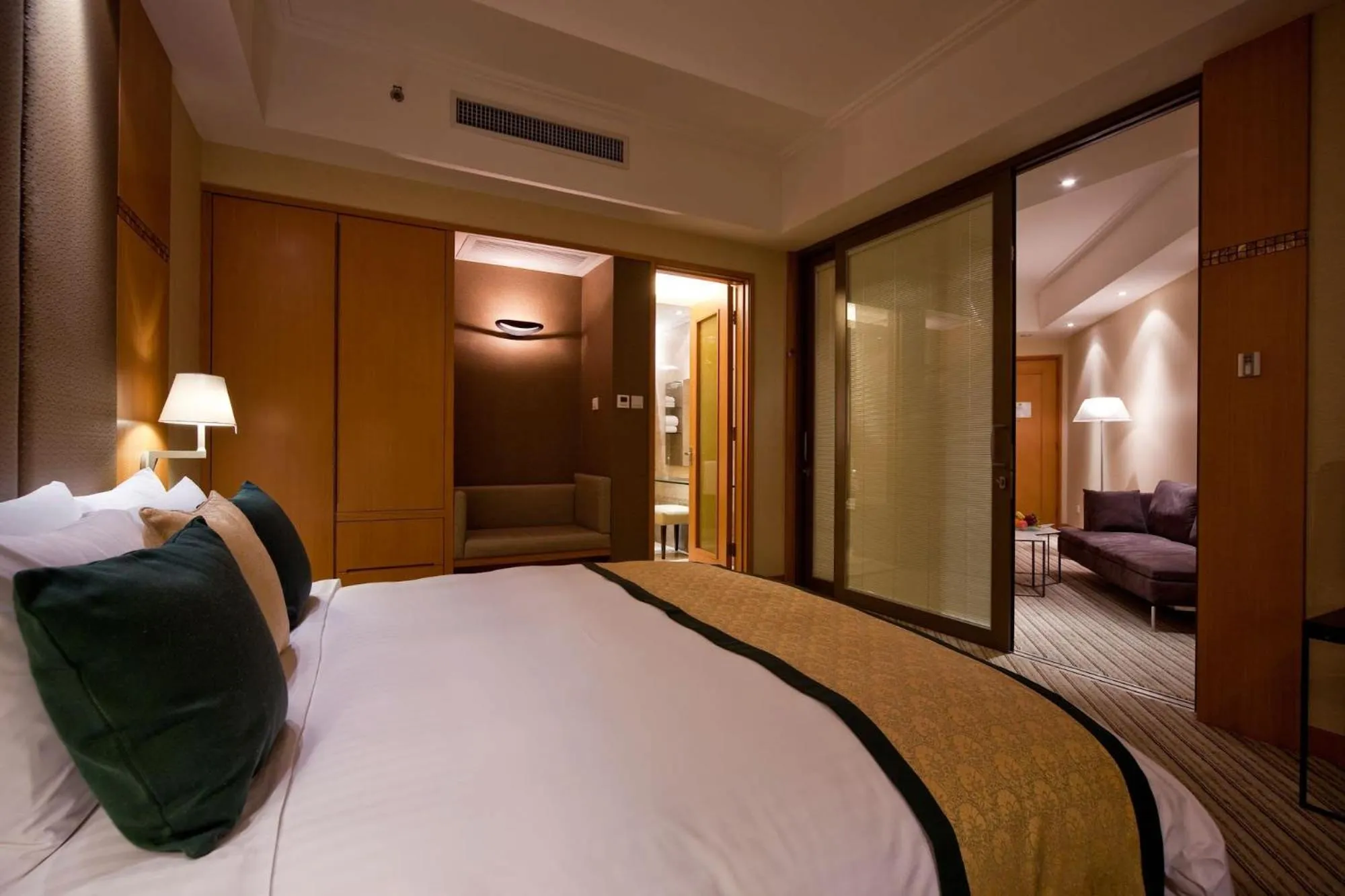 New World Shunde Hotel