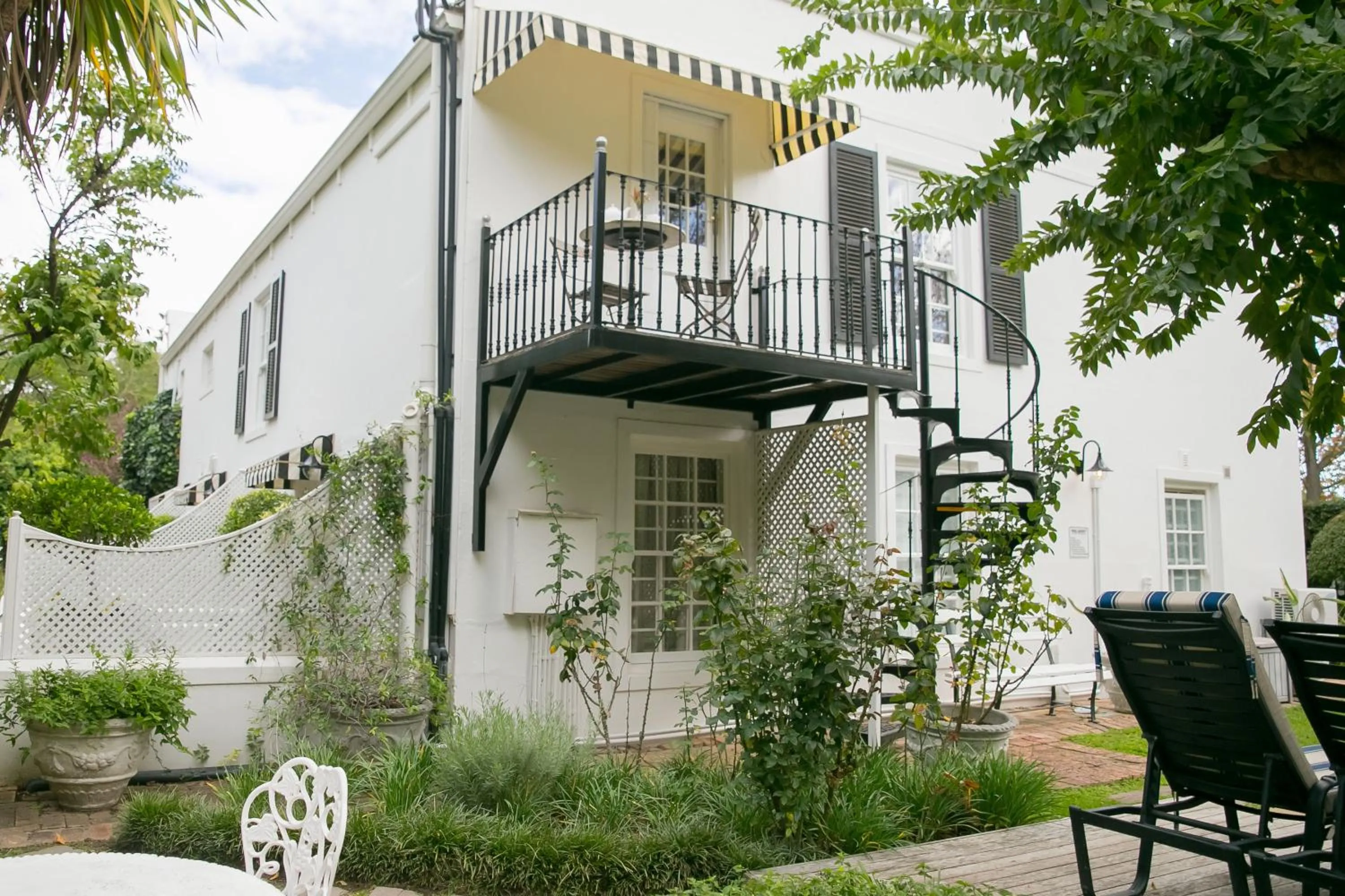 Property building in Maison Chablis Guest House
