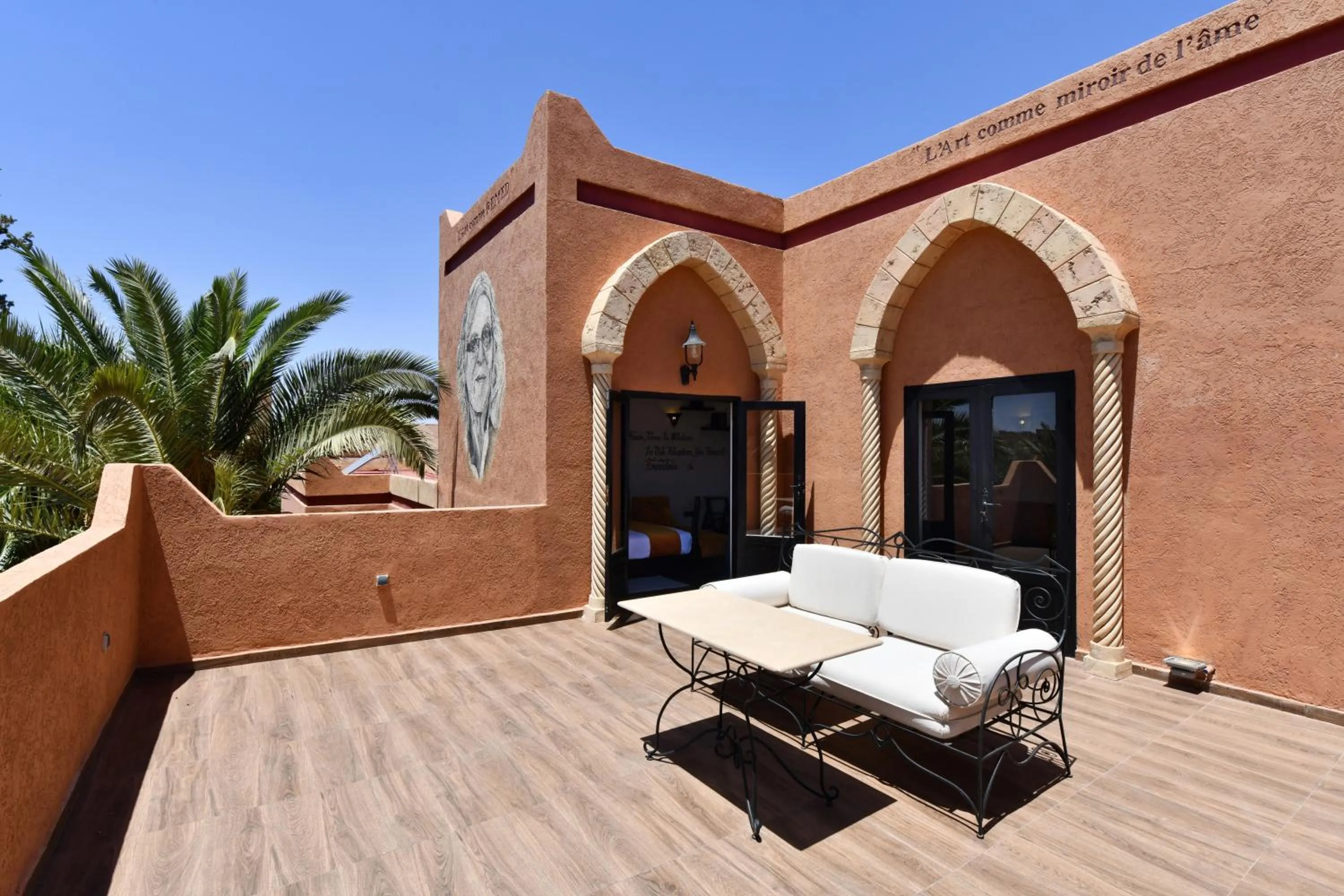 Oscar Hotel by Atlas Studios