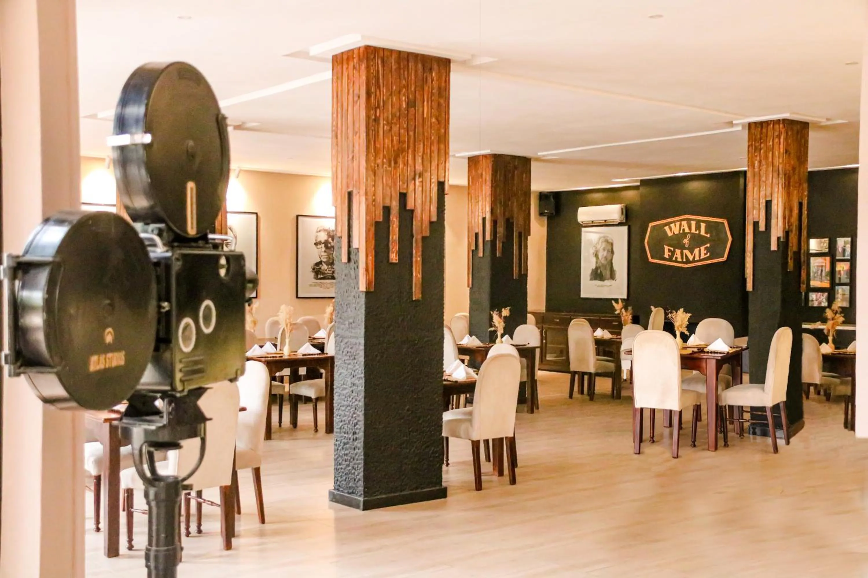 Restaurant/places to eat in Oscar Hotel by Atlas Studios