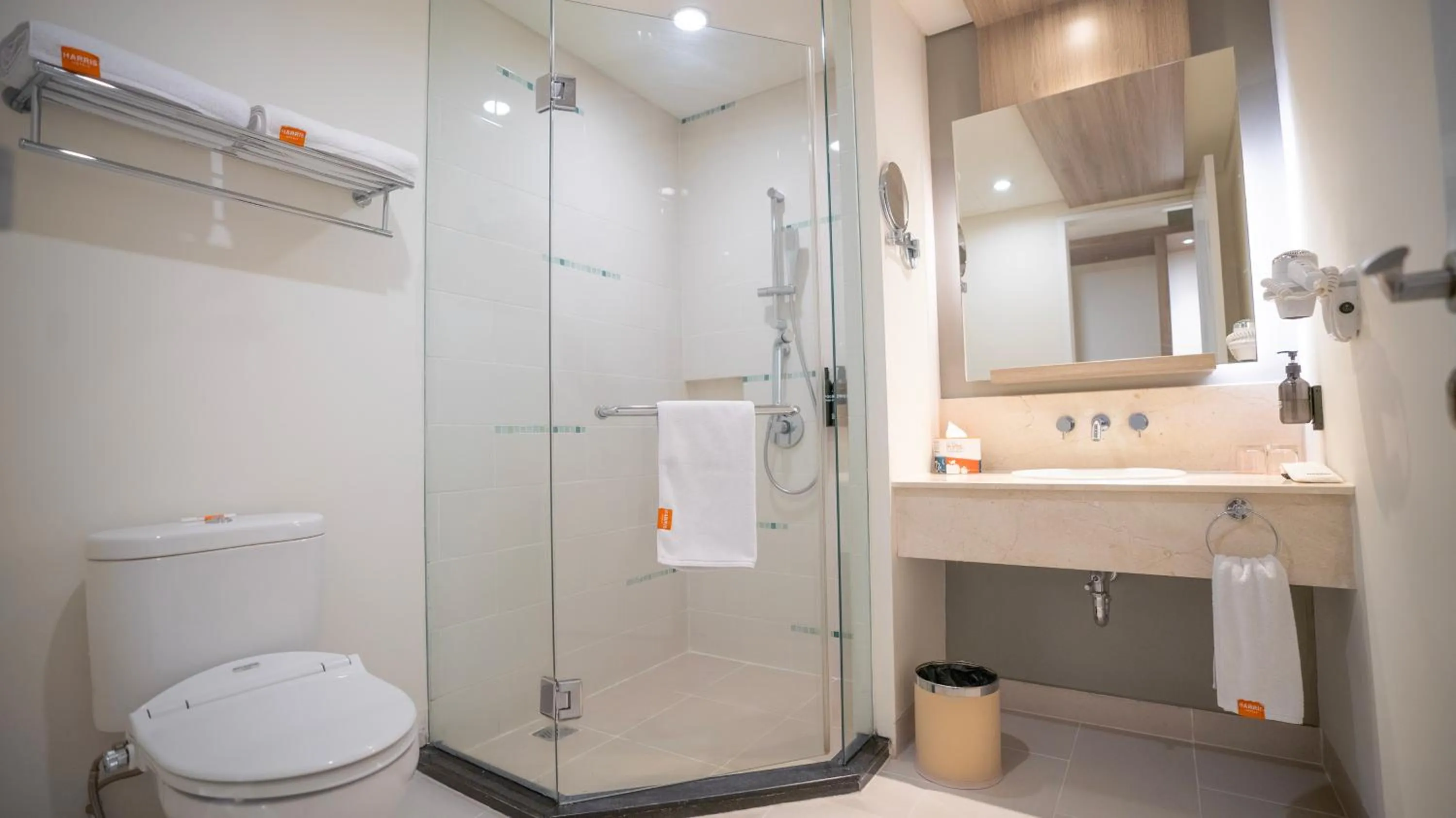 Bathroom in HARRIS Suites fx Sudirman