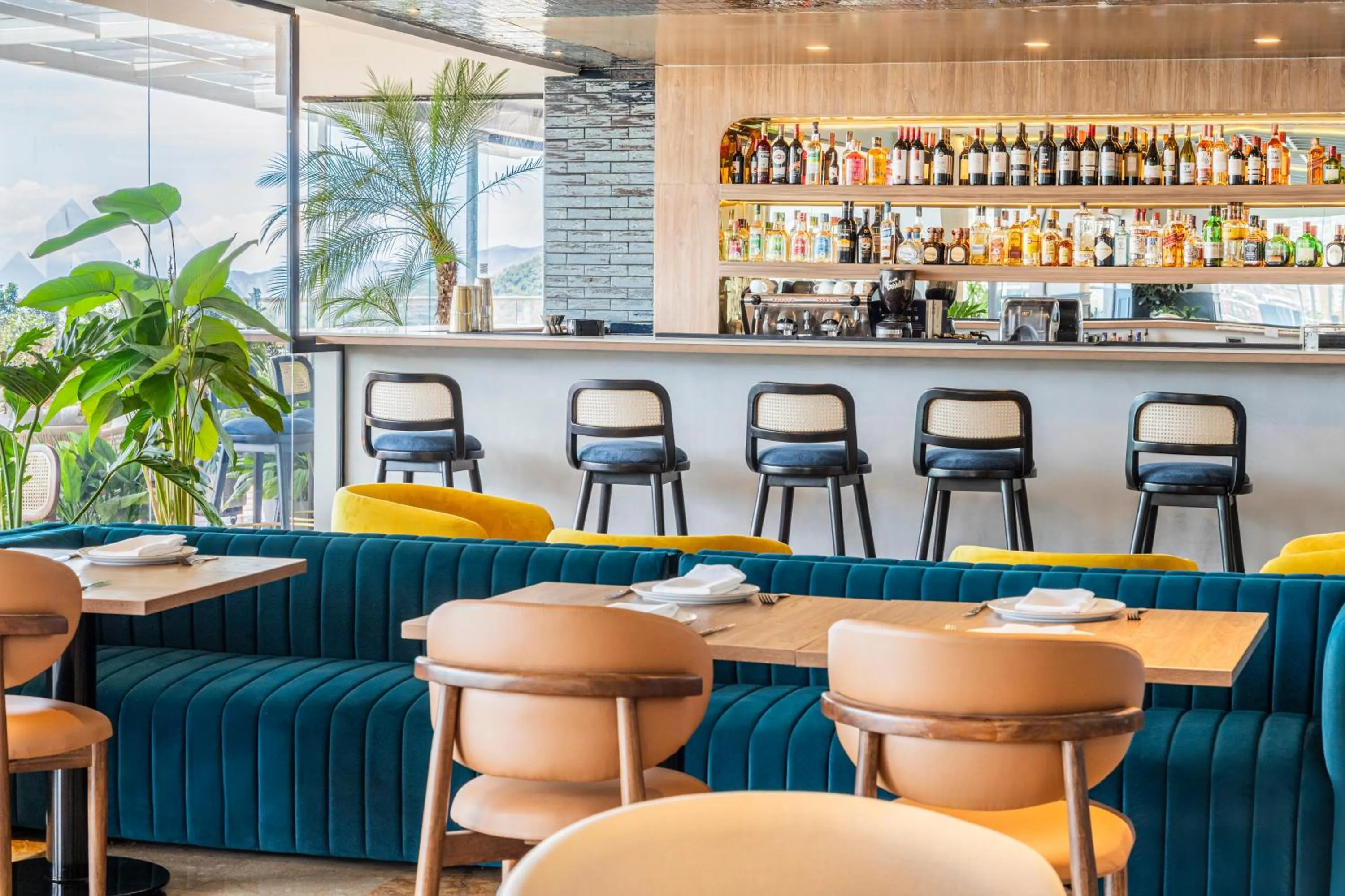 Lounge or bar in Sonesta Hotel Ibagué