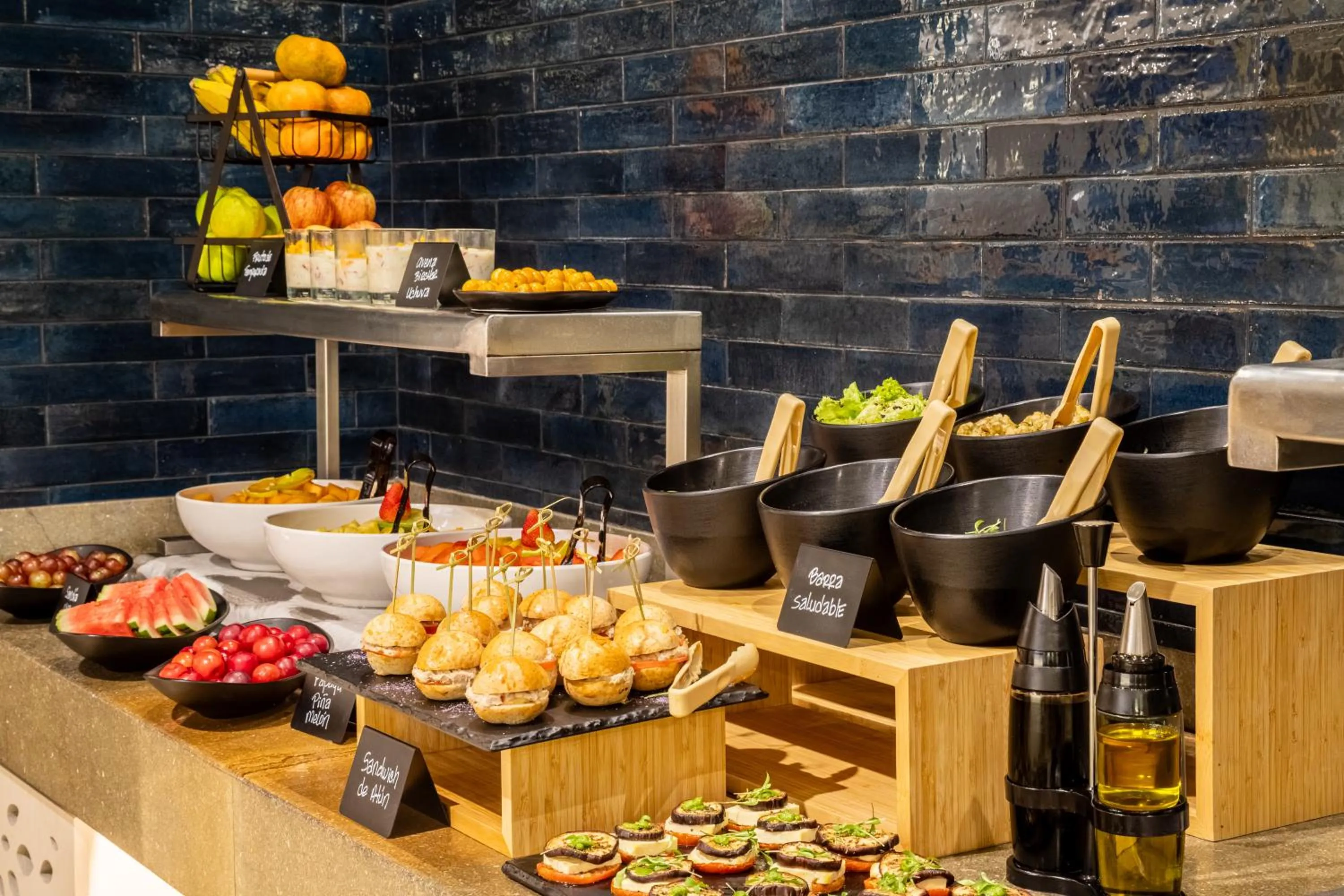 Buffet breakfast in Sonesta Hotel Ibagué
