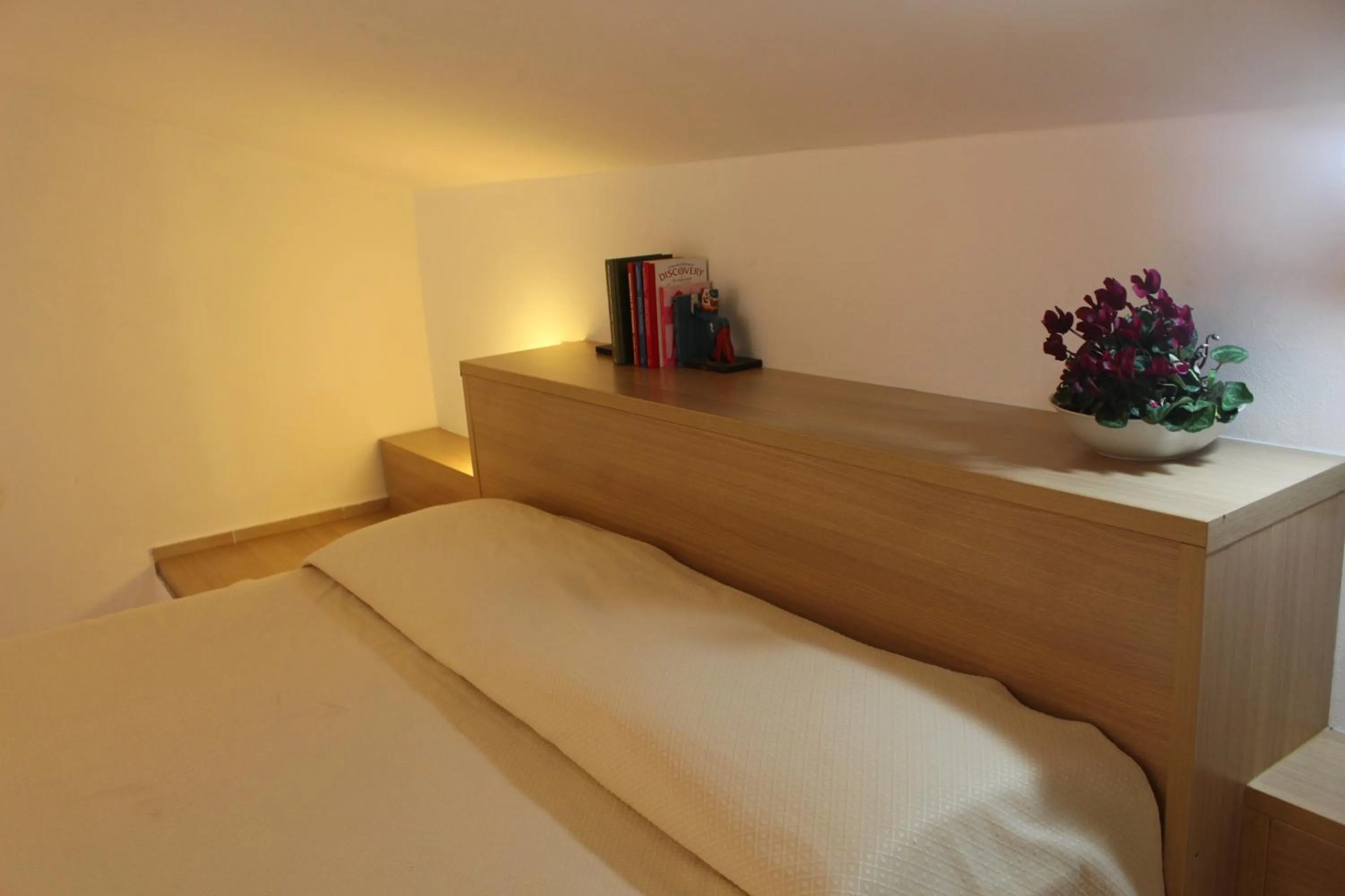 Bed in Aba Village RTA