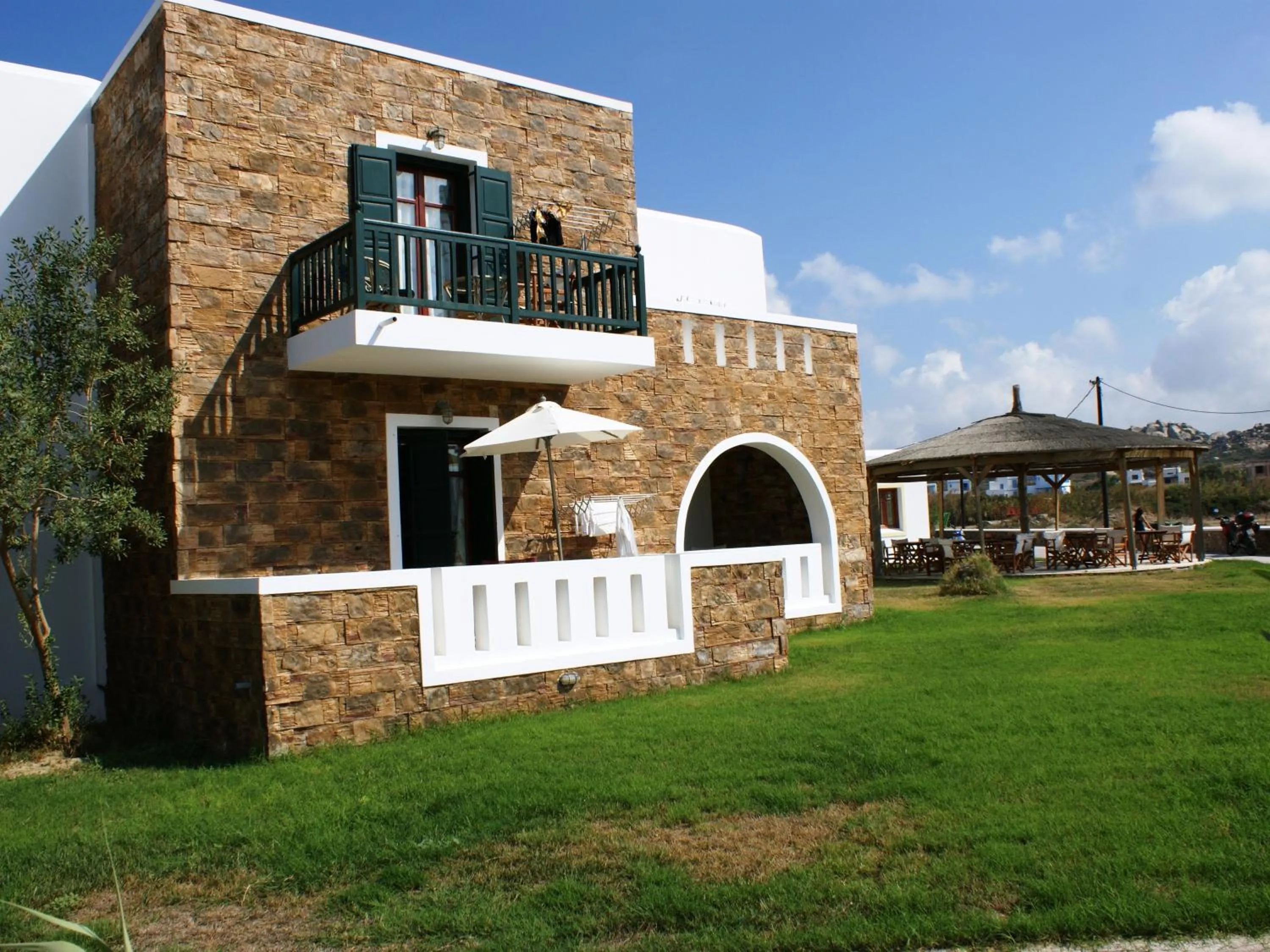 Property building in Plaka Hotel I