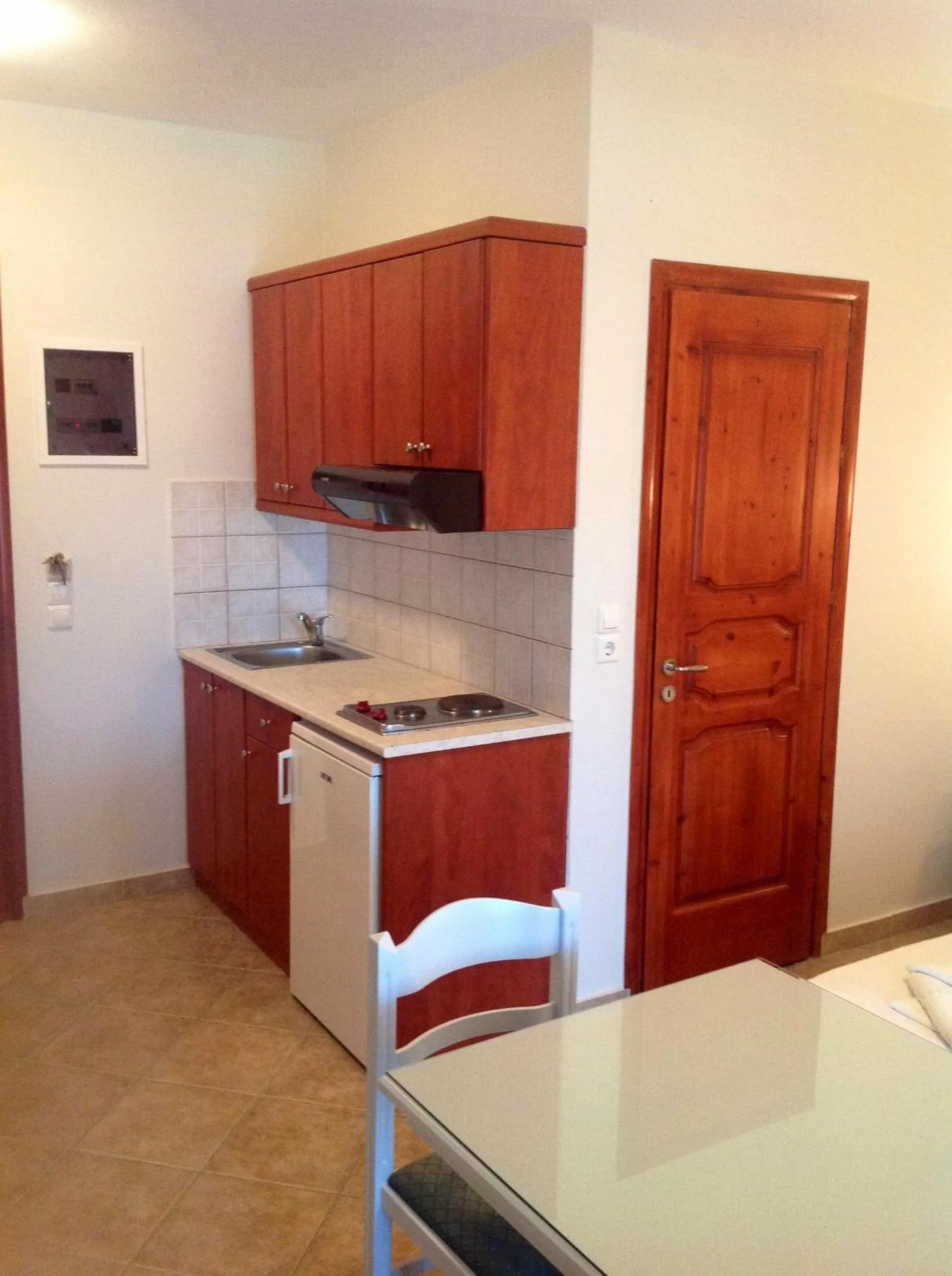 Kitchen or kitchenette in Plaka Hotel I