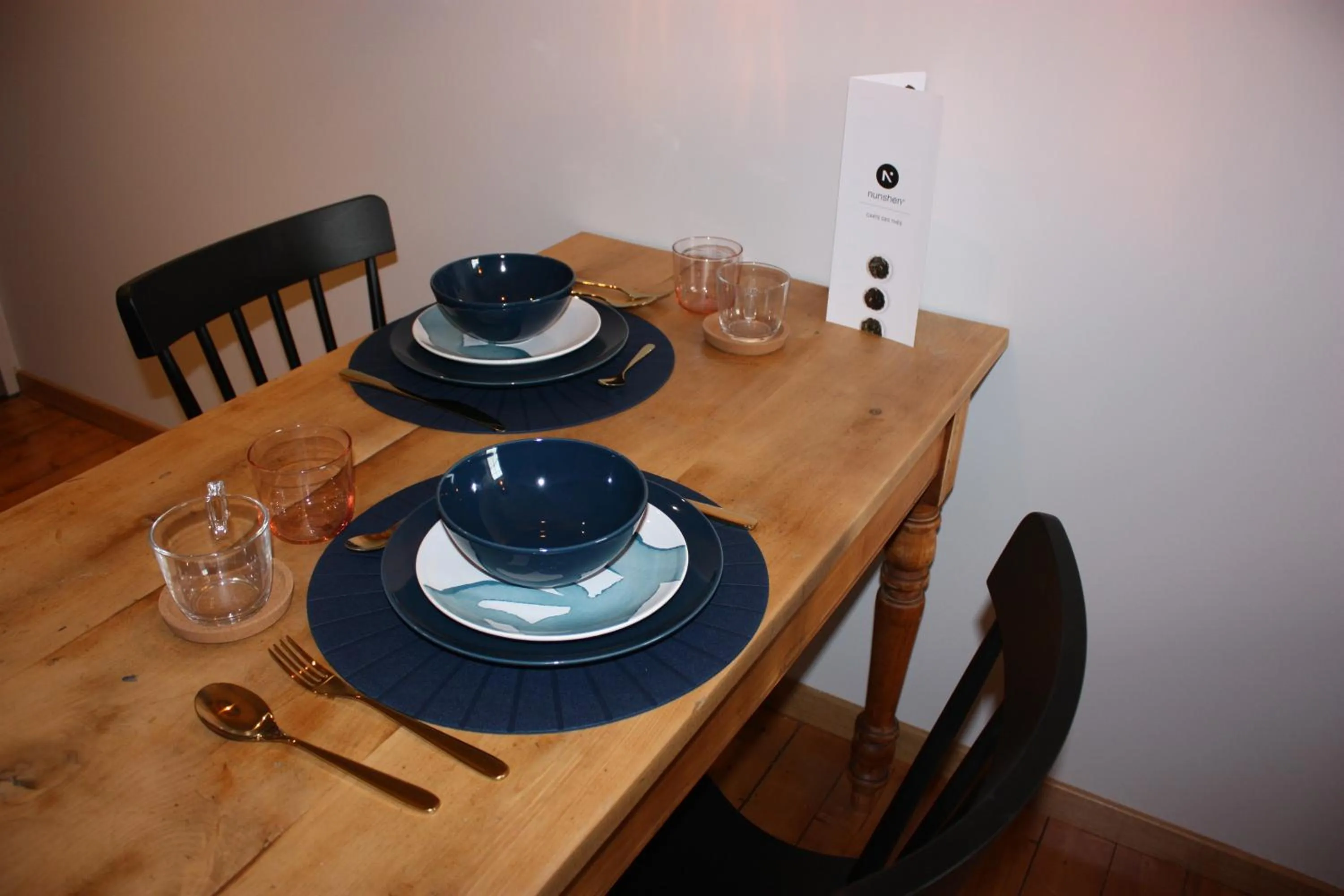 Dining area in Théière & Couverts - Les Chambres