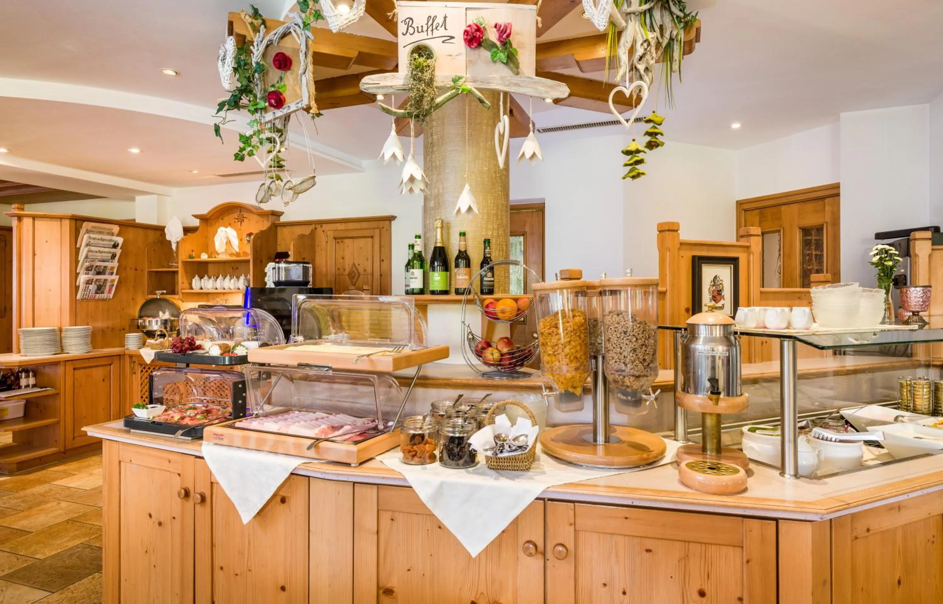 Buffet breakfast in Hotel Moserhof