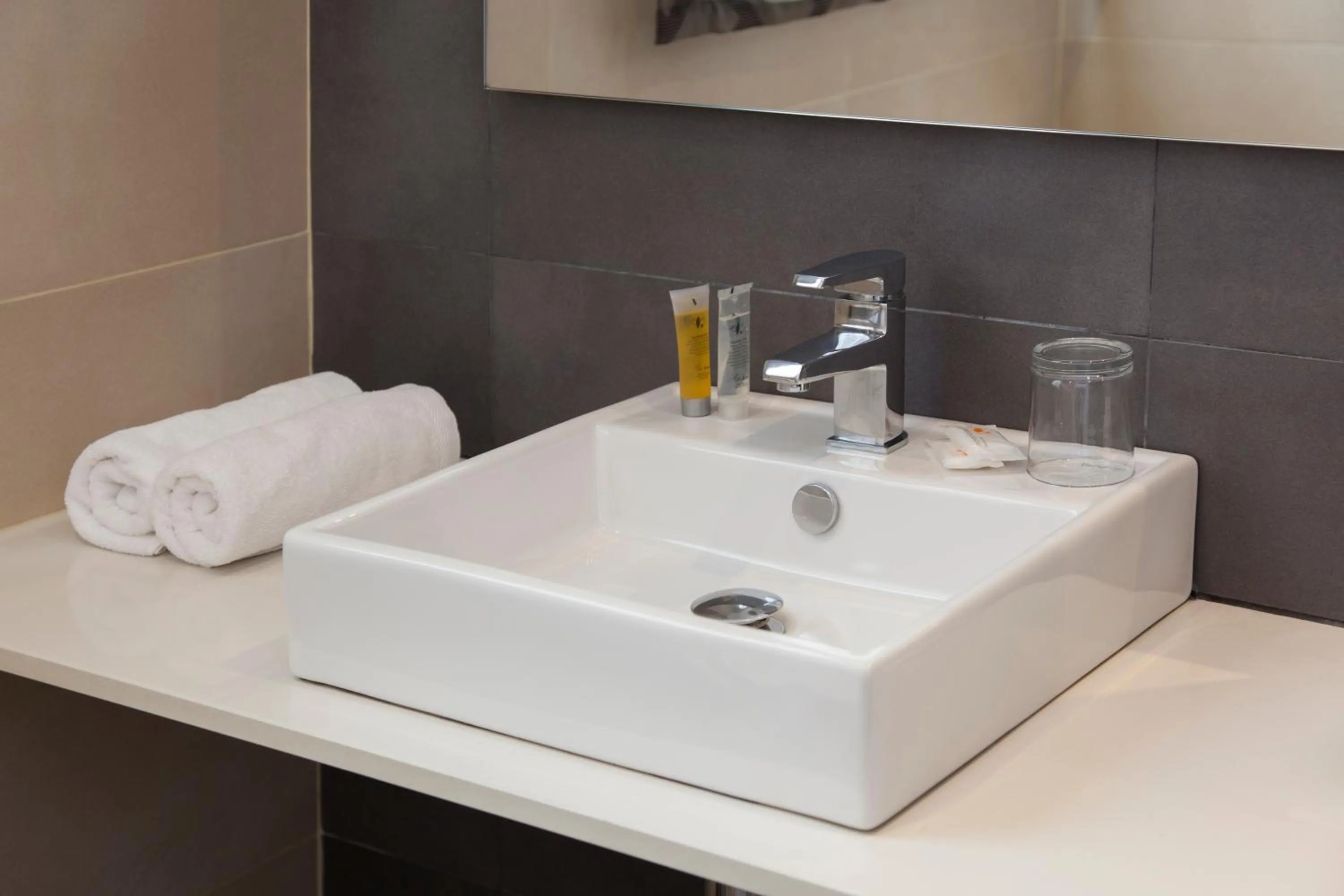 Bathroom in Hostal Goya