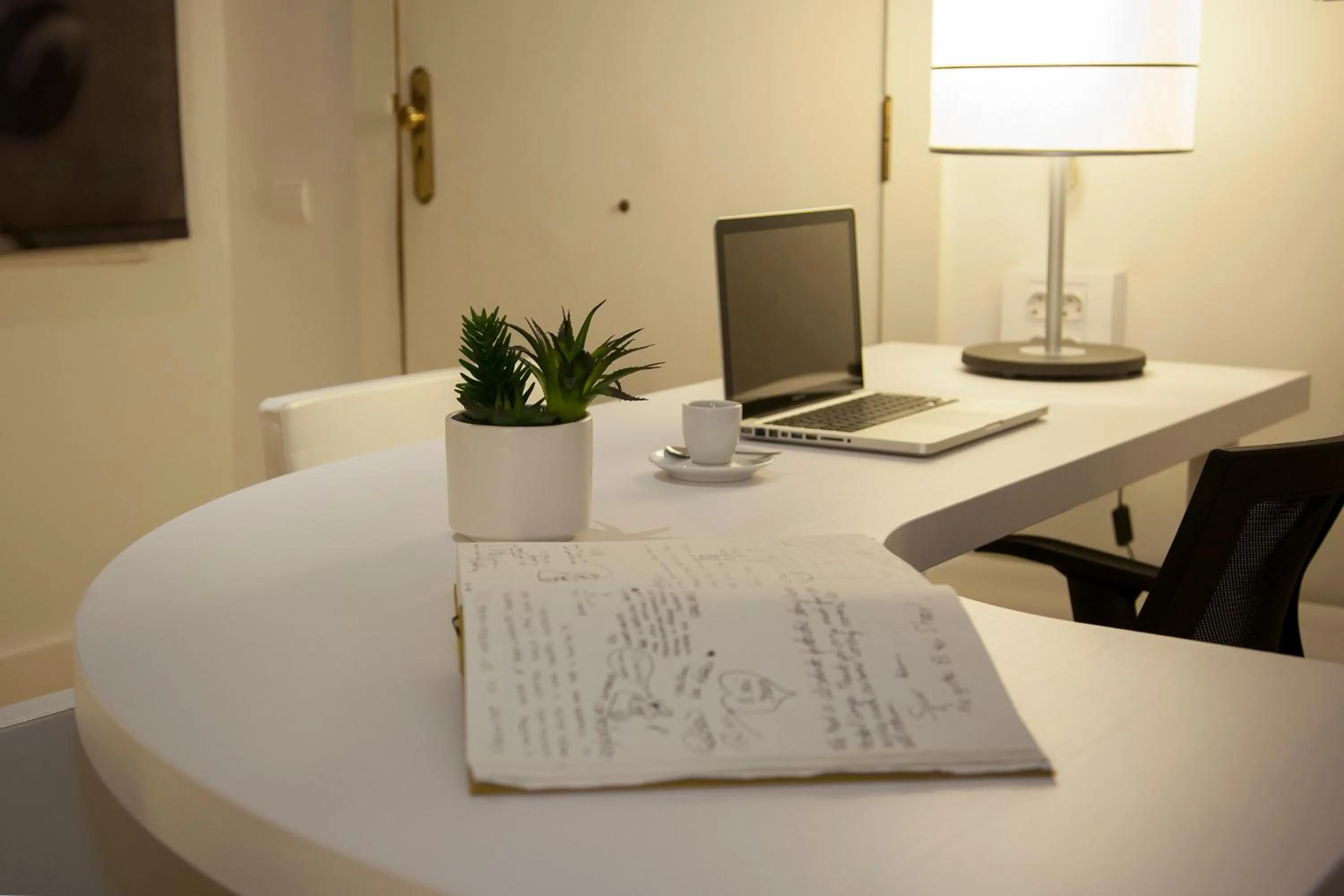 Lobby or reception in Hostal Goya