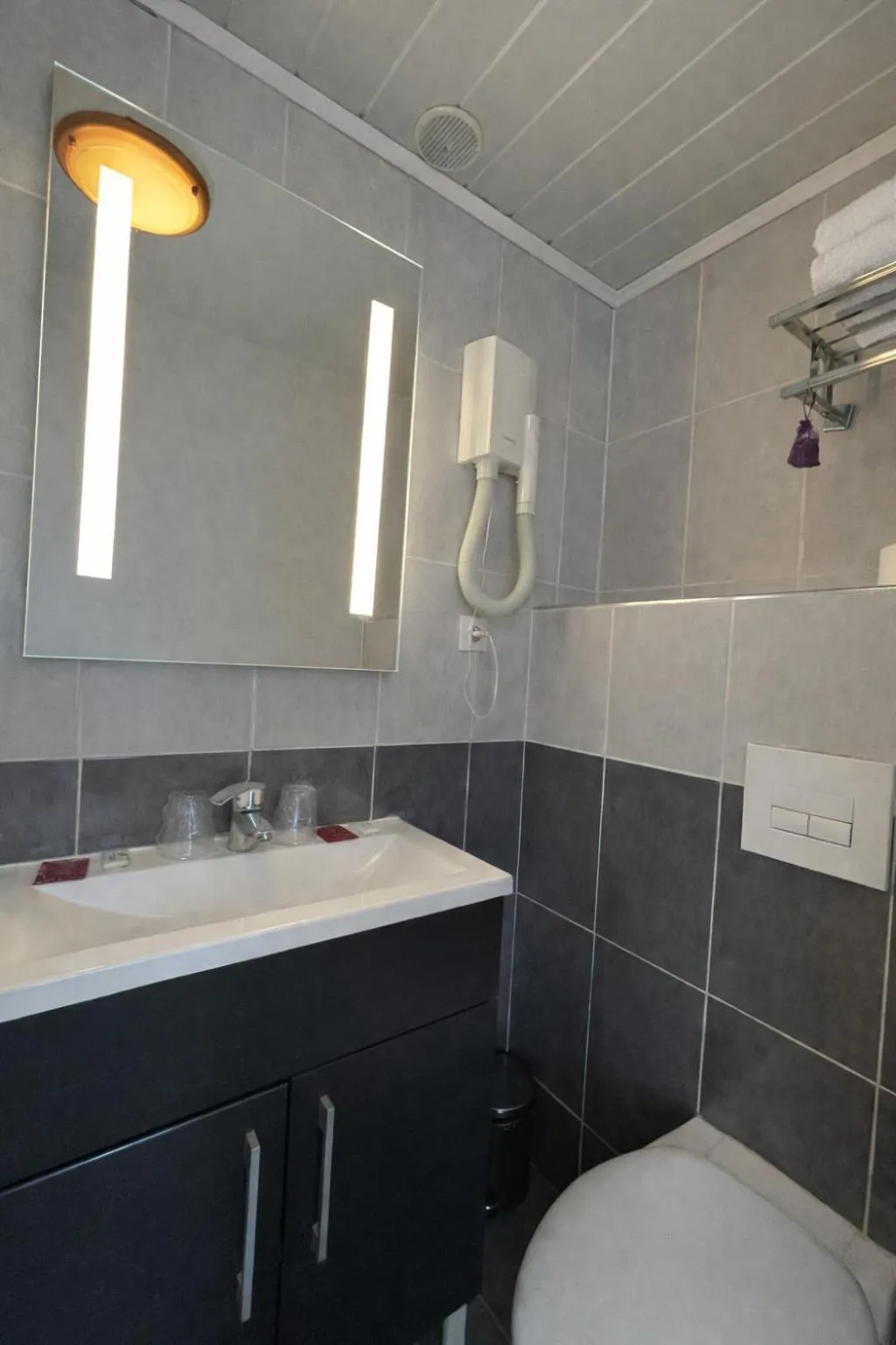 Bathroom in Hôtel Belle Fontainebleau