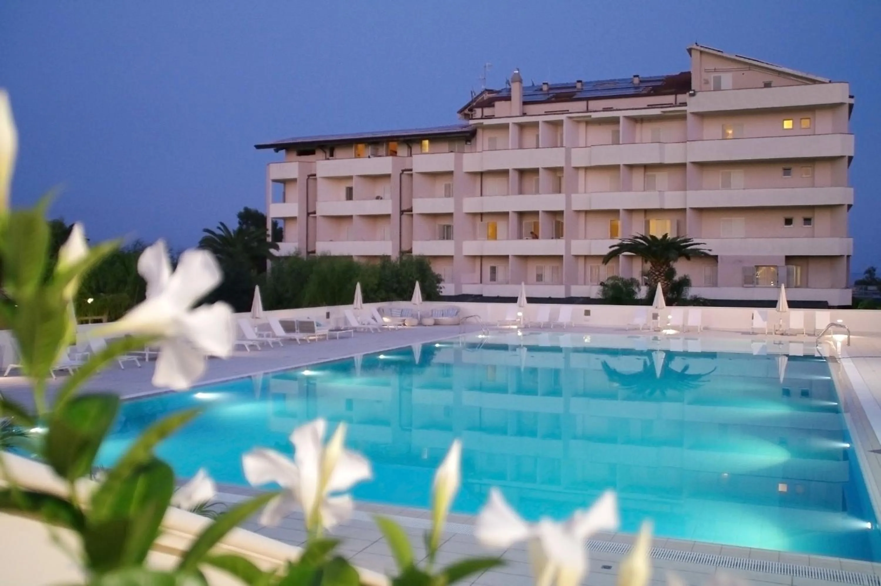 Swimming pool in Grand Hotel President