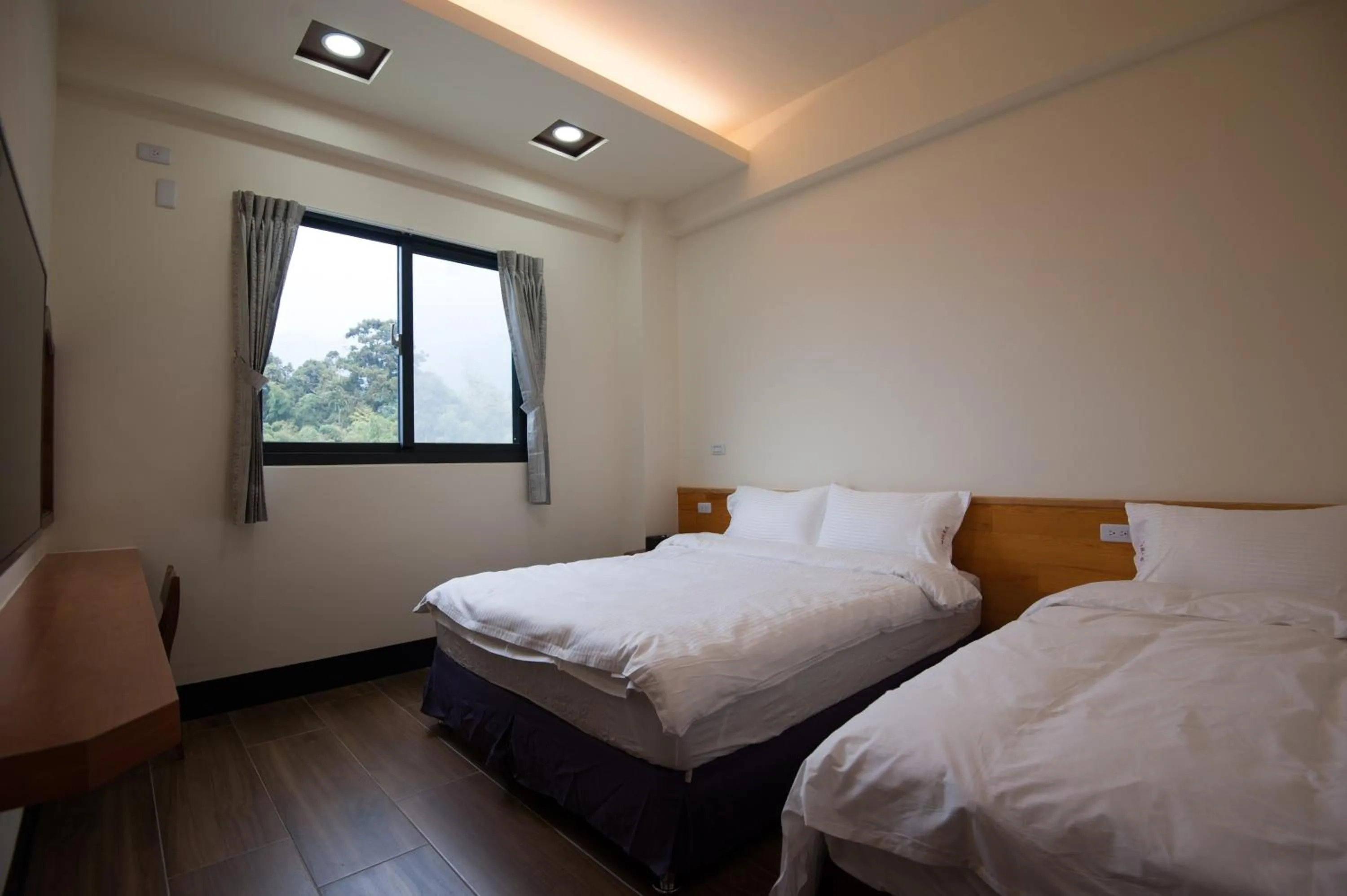 Bed in Habitat Heart B&B