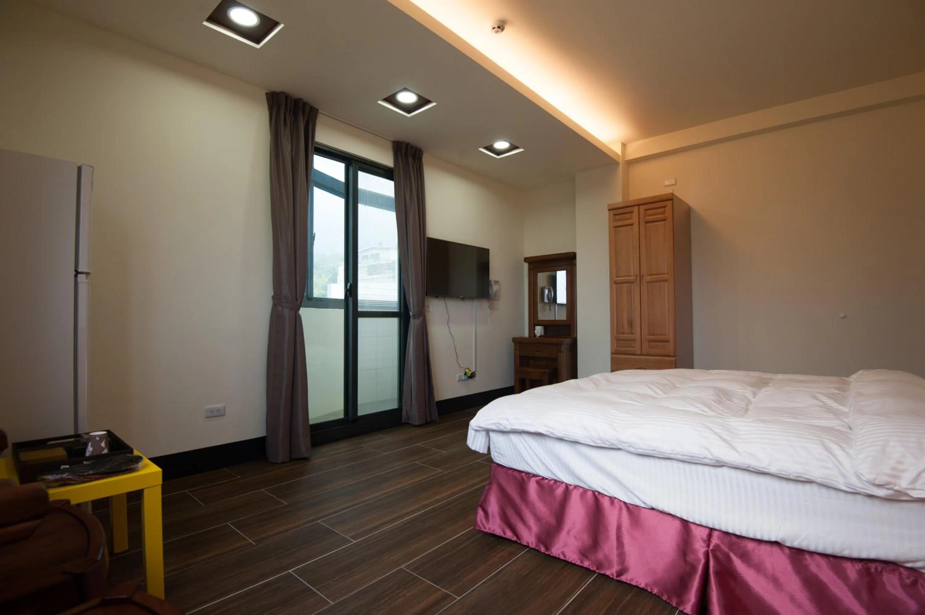 Bed in Habitat Heart B&B