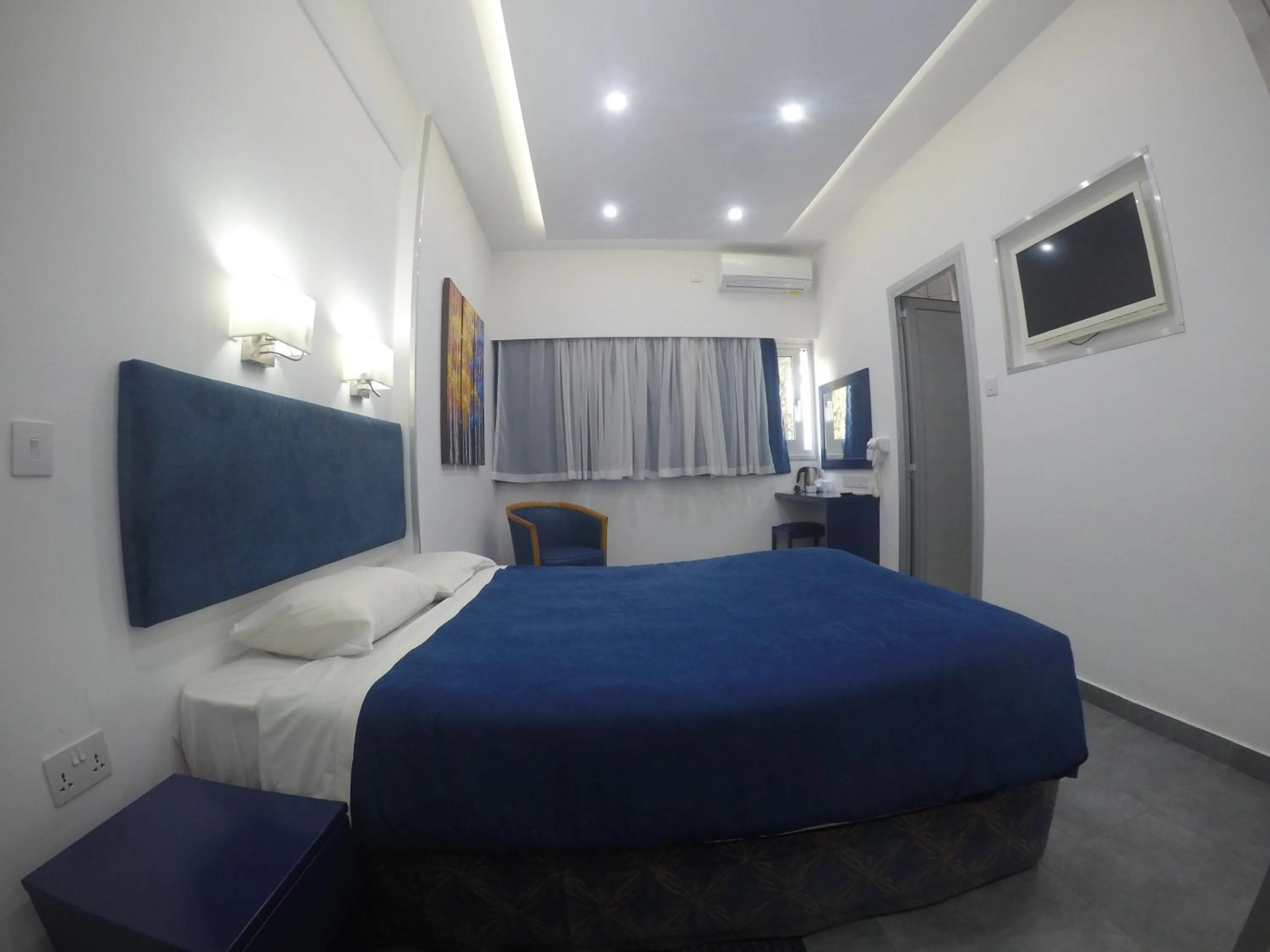 Photo of the whole room, Bed in Asty Hotel