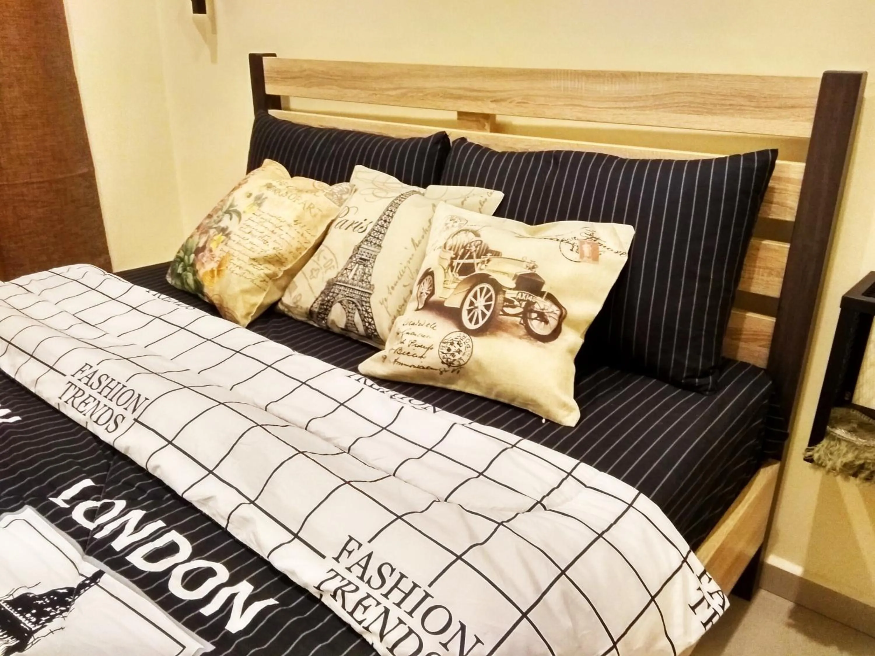 Bedroom, Bed in Tehel Farmhouse