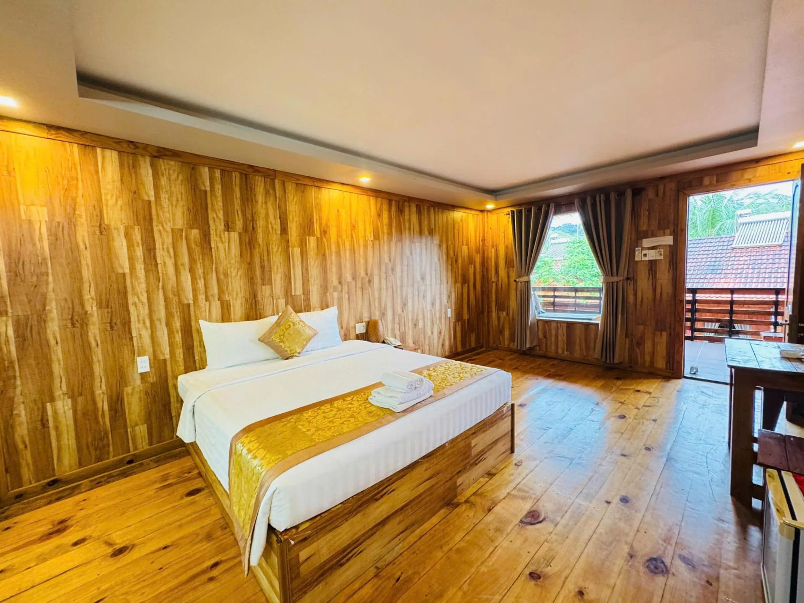 Bed in Ong Lang Garden Resort