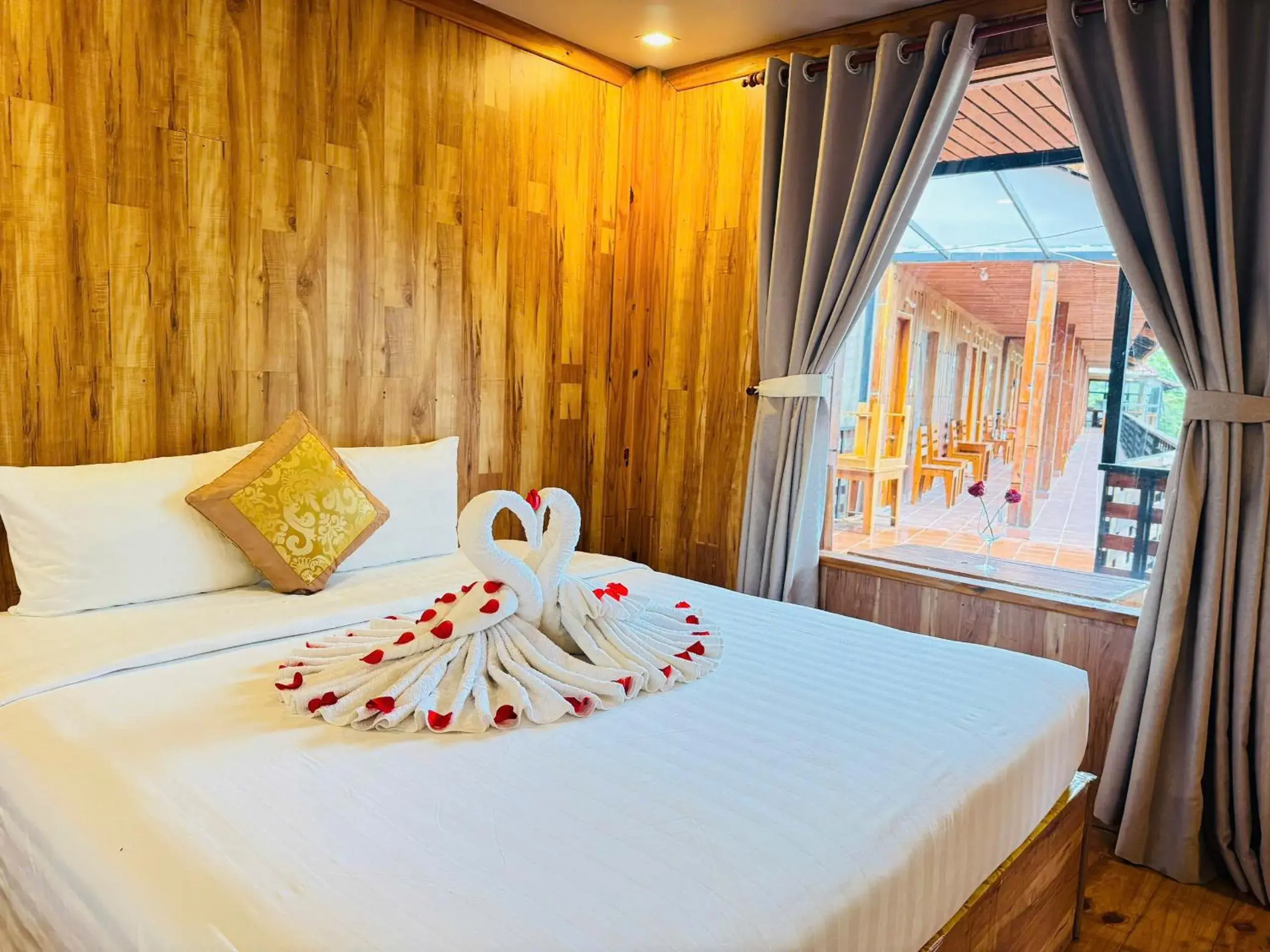 Deluxe Suite in Ong Lang Garden Resort Deluxe Suite in Ong Lang Garden Resort