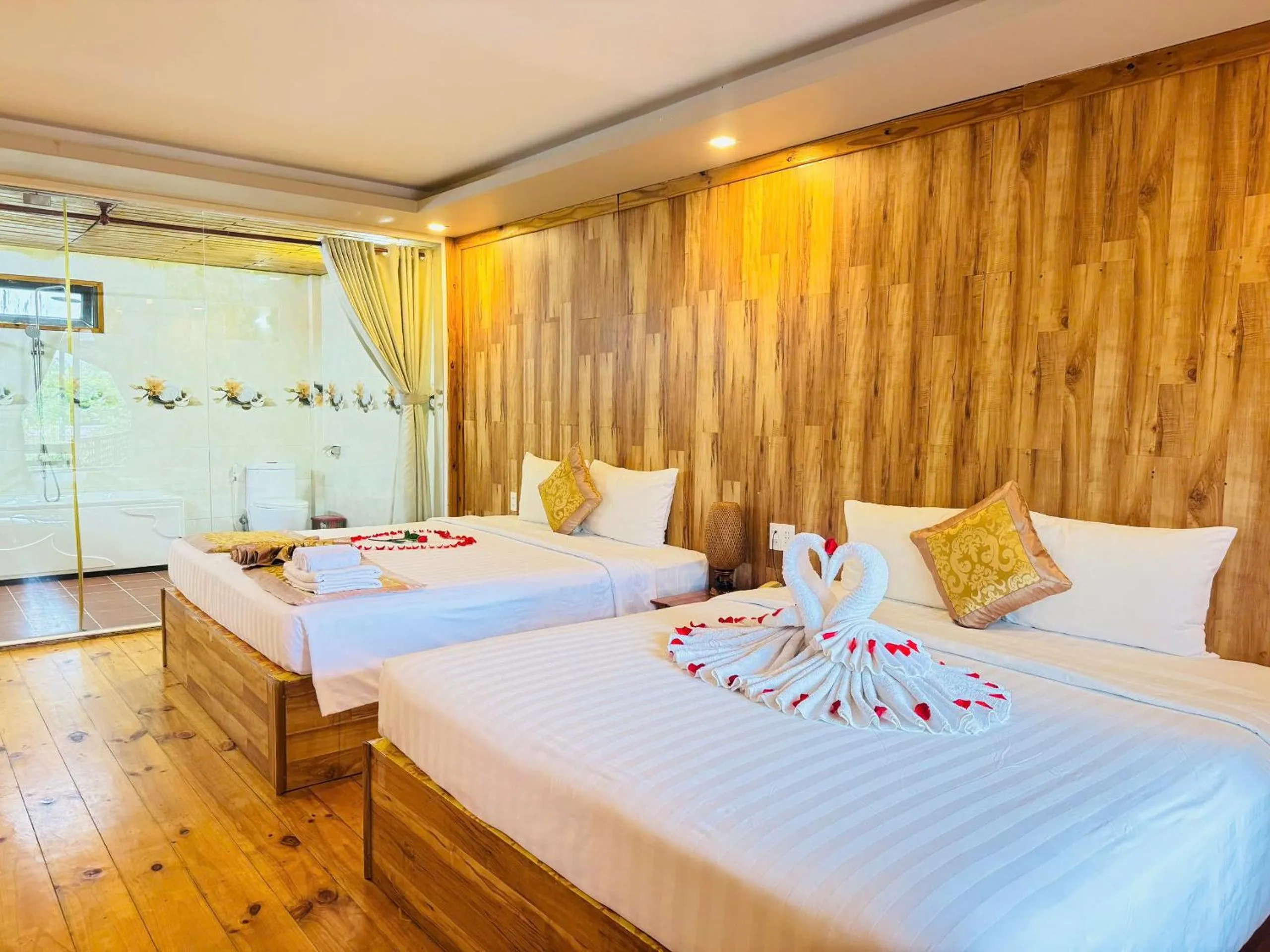 Bedroom, Bed in Ong Lang Garden Resort