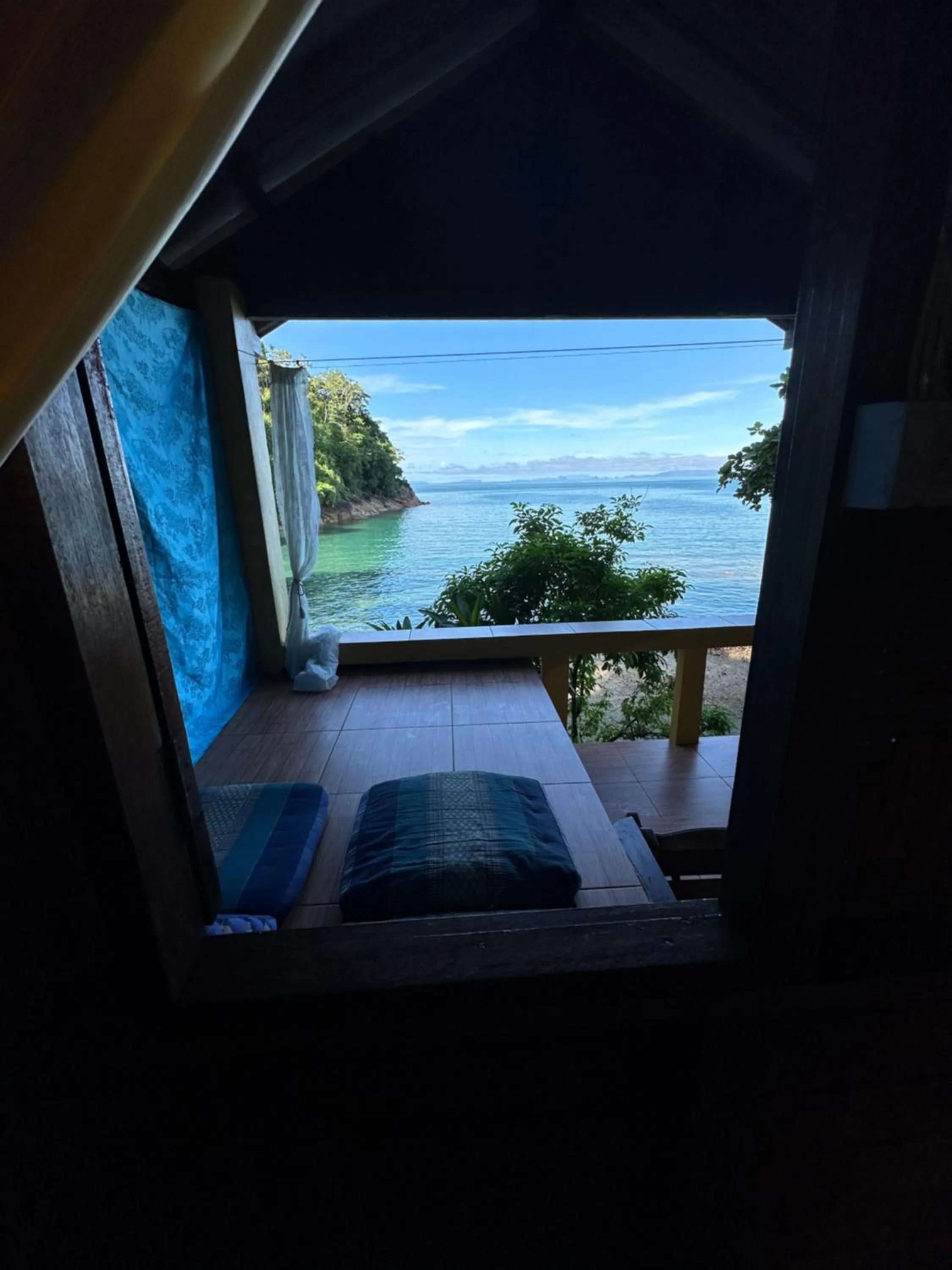 Bed in Mama's Bungalows Koh Chang Ranong